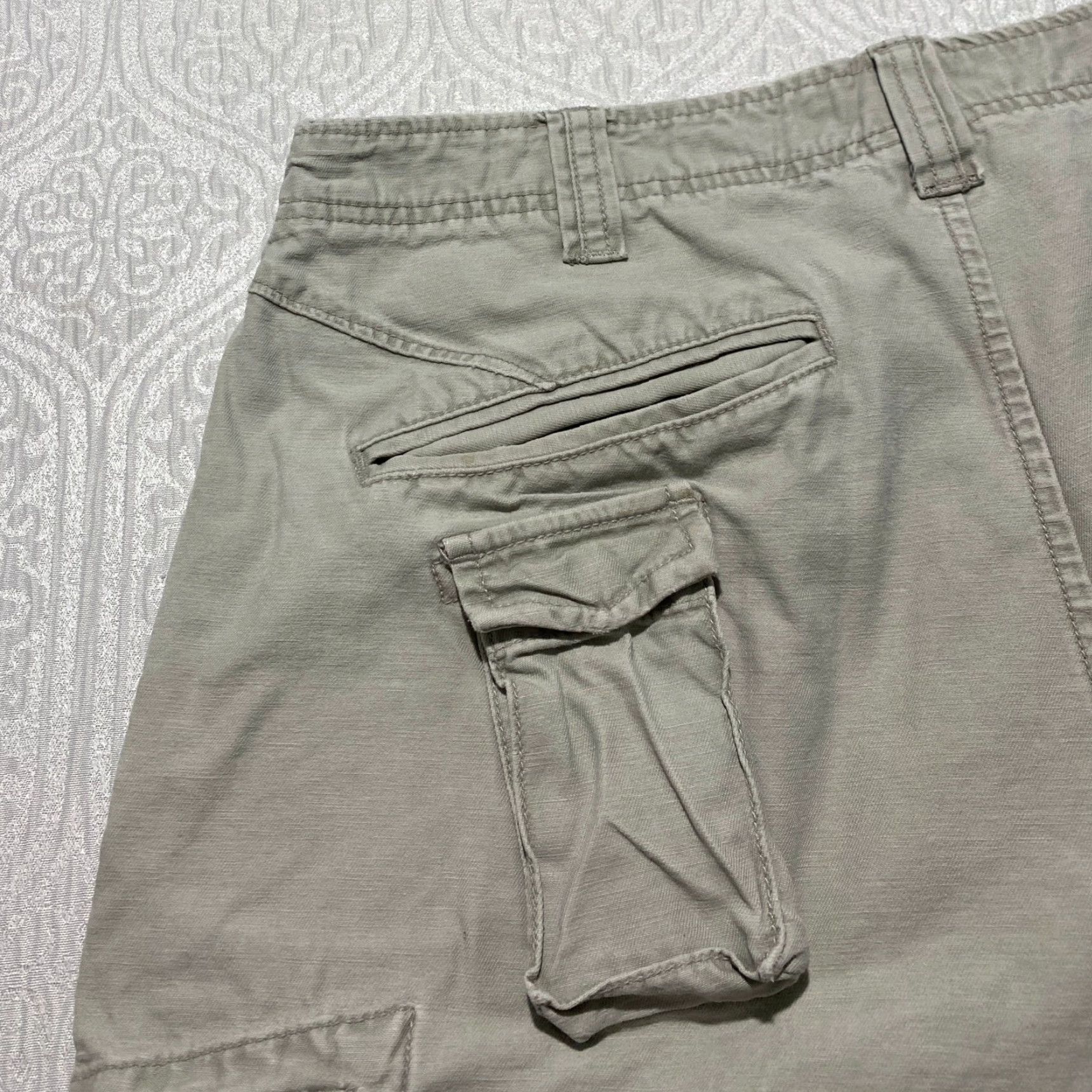 Vintage Cargo Supply Cargo Shorts Mens Khaki Tan Cotton 32 Multi Pocket Button Fly Zipper Casual Workwear Travel Size US 32 / EU 48 - 2 Thumbnail