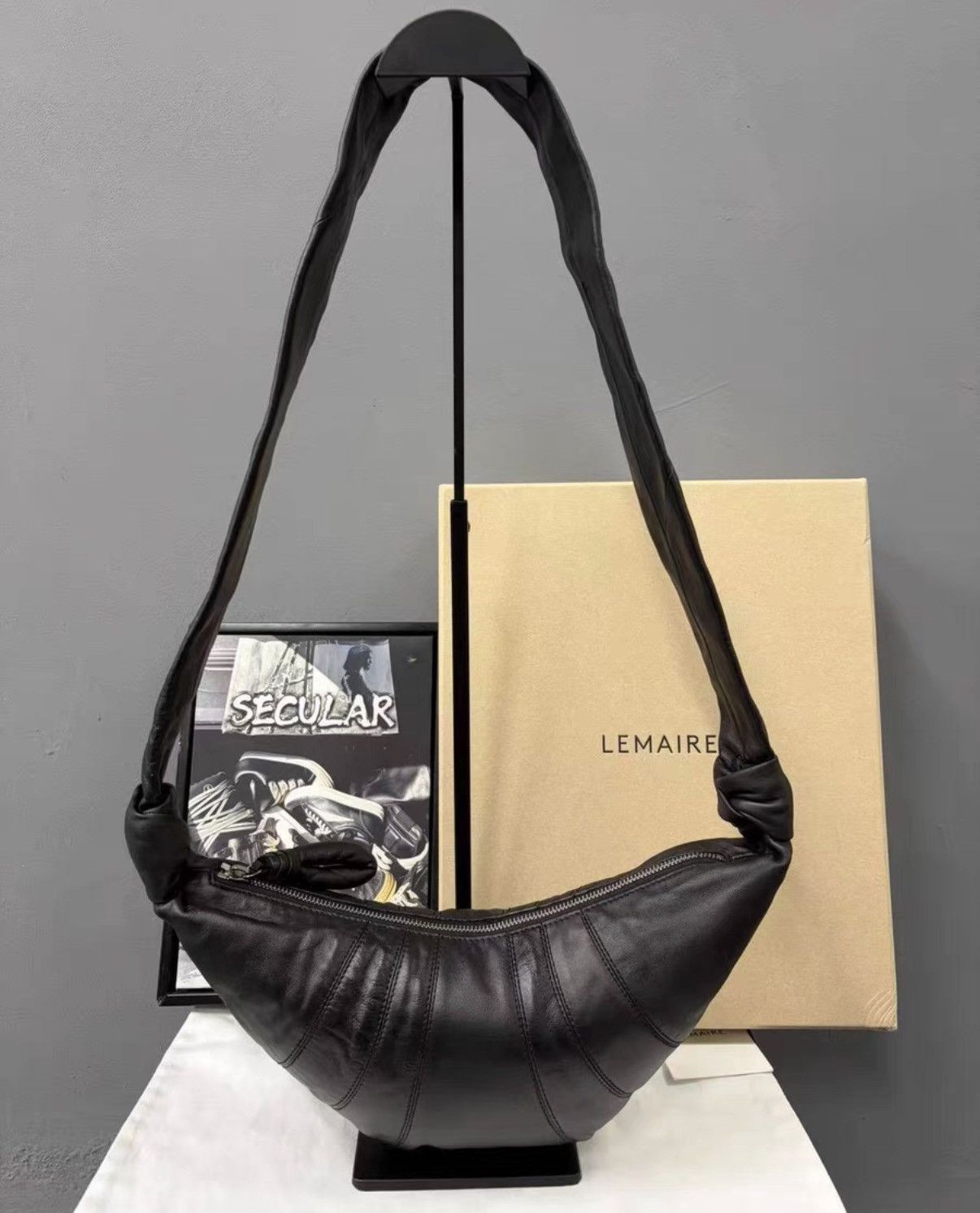 Lemaire Lemaire Sheepskin Croissant Bag KKKK6 Size ONE SIZE - 1 Thumbnail