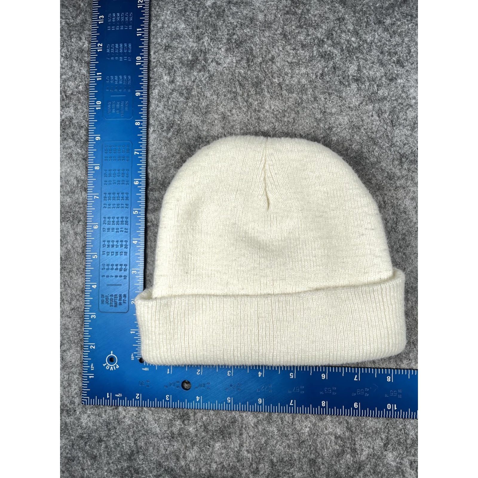 Vintage Happy Face Hat Beanie Unisex One Size White Knit Embroidered Stretch Winter Size ONE SIZE - 4 Thumbnail