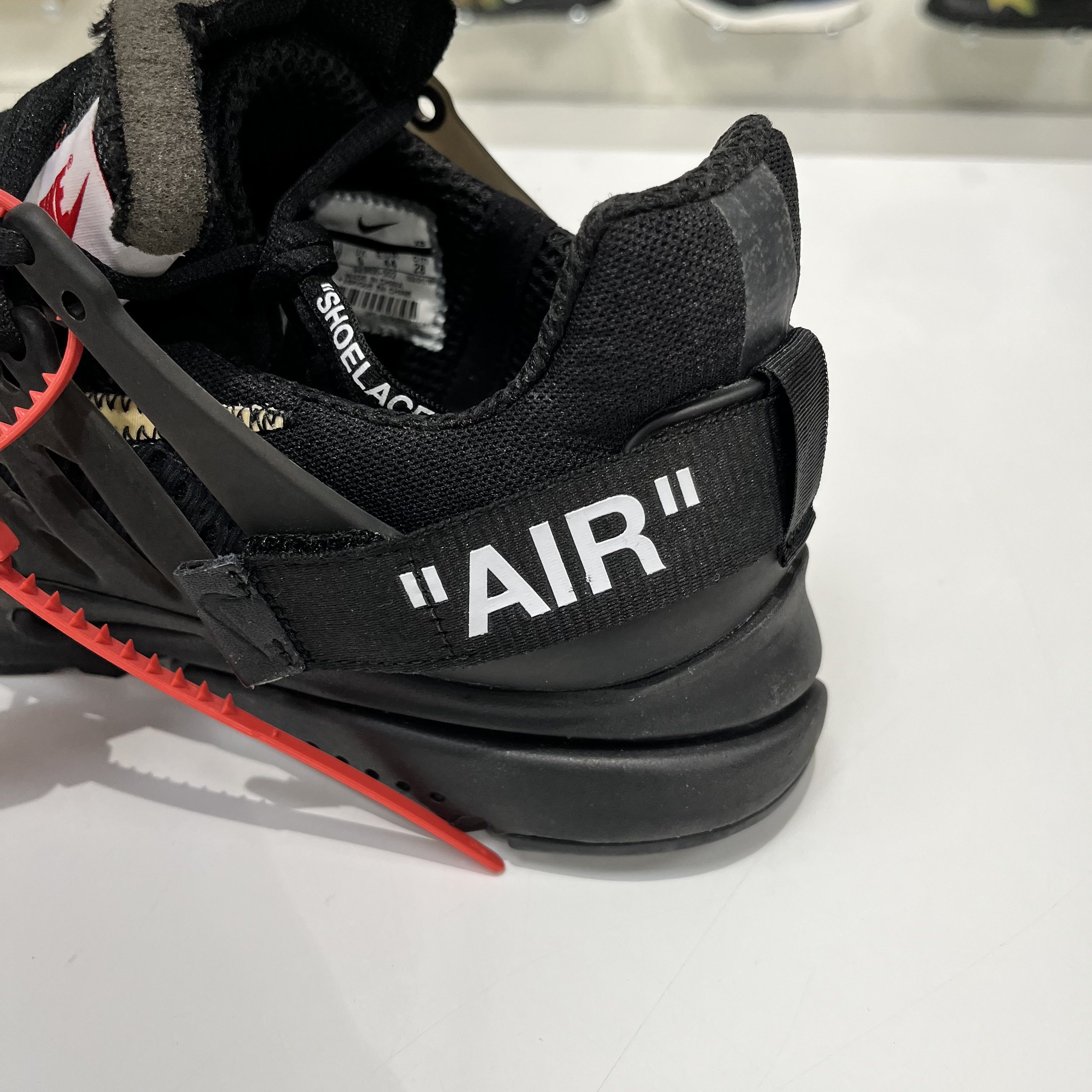 Nike × Off-White Nike Air Presto x Off-White Black (2018) Size US 10 / EU 43 - 16 Thumbnail