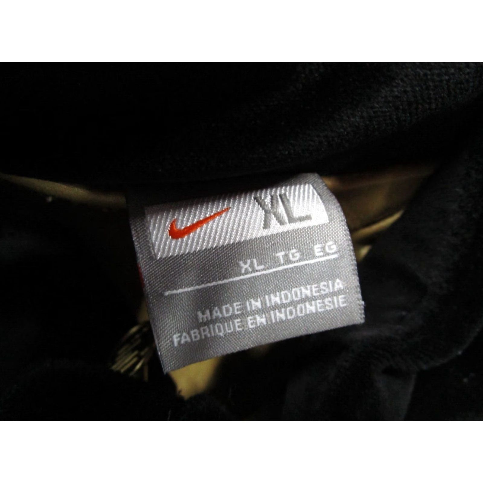 Nike Nike Jacket Mens Extra Large Black Lebron James Velvet Full Zip Signature Size US XL / EU 56 / 4 - 2 Thumbnail