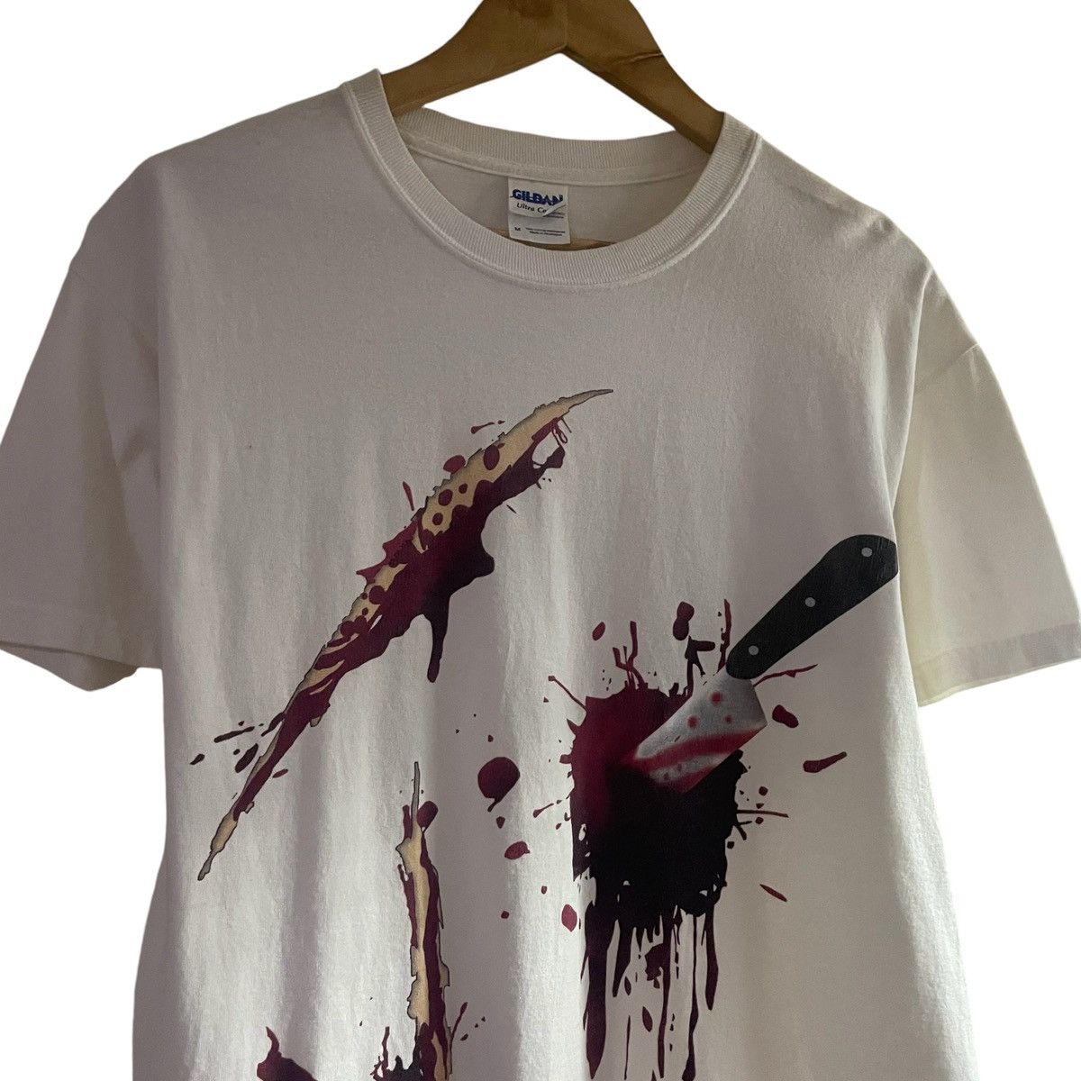 Japanese Brand TSHIRT HORROR MOVIE BLOOD SPATTER HALLOWEEN Size US M / EU 48-50 / 2 - 4 Thumbnail