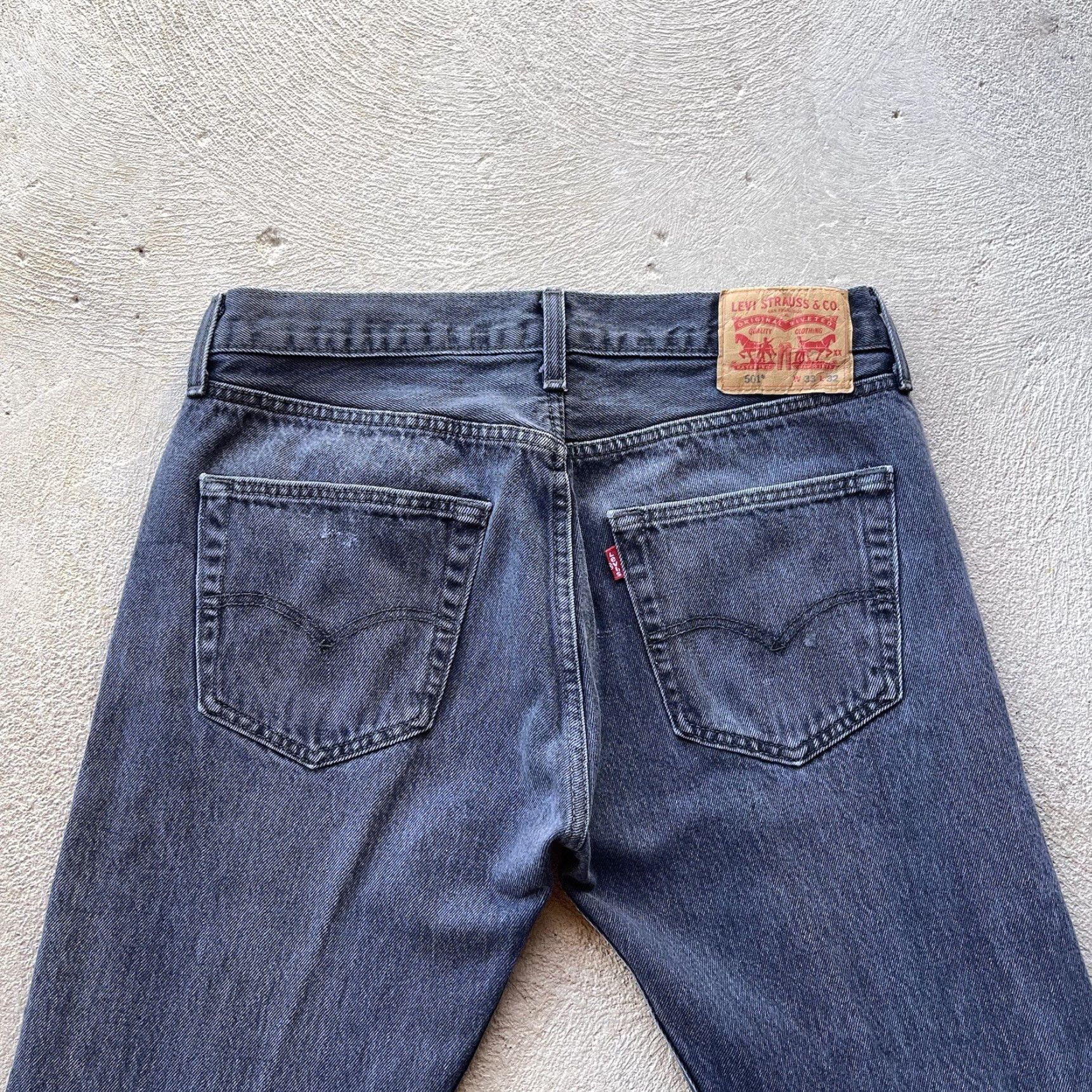 Levi's Levi's 501 Jeans Mens 33x30 Black Straight Denim Pants 90s Grunge USA Size US 33 - 3 Thumbnail
