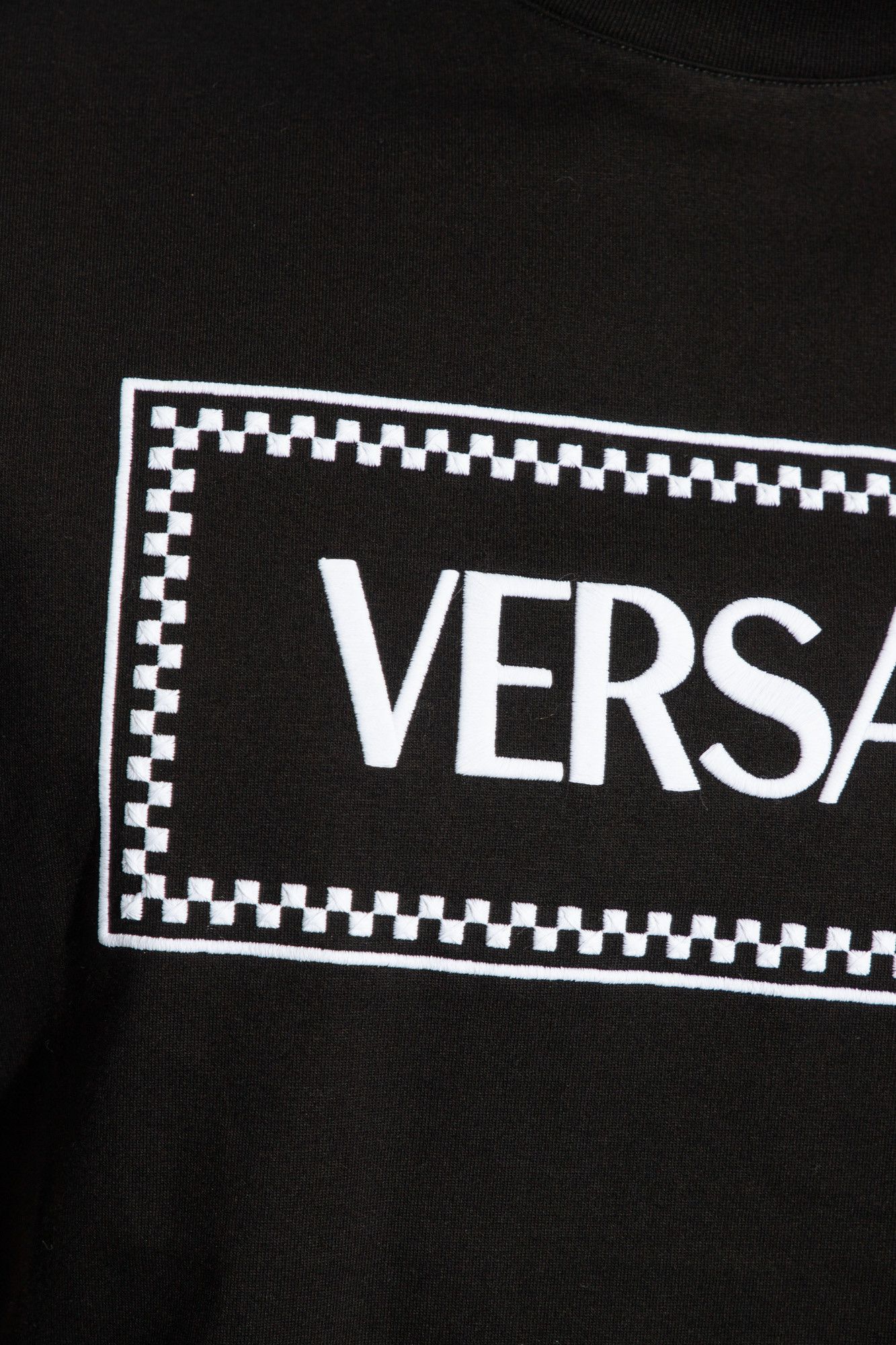 Versace o1s22i1n0125 Crewneck T-Shirt in Black Size US M / EU 48-50 / 2 - 5 Thumbnail