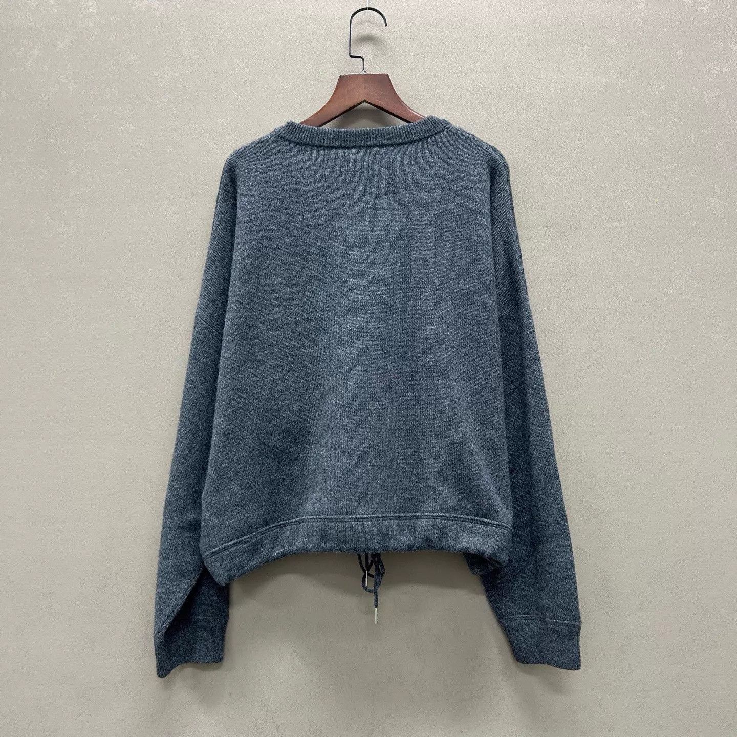 Celine Celine NWT deep gray cashmere logo sweater L Size L / US 10 / IT 46 - 2 Thumbnail