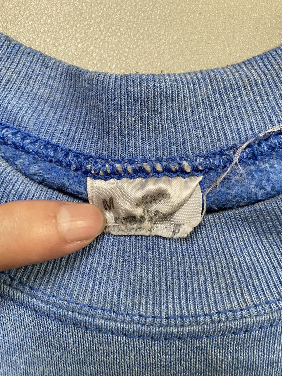 Calvin Klein × Designer 🔥Sun Faded Vintage Calvin Klein Jeans Sweatshirt Size US M / EU 48-50 / 2 - 8 Thumbnail