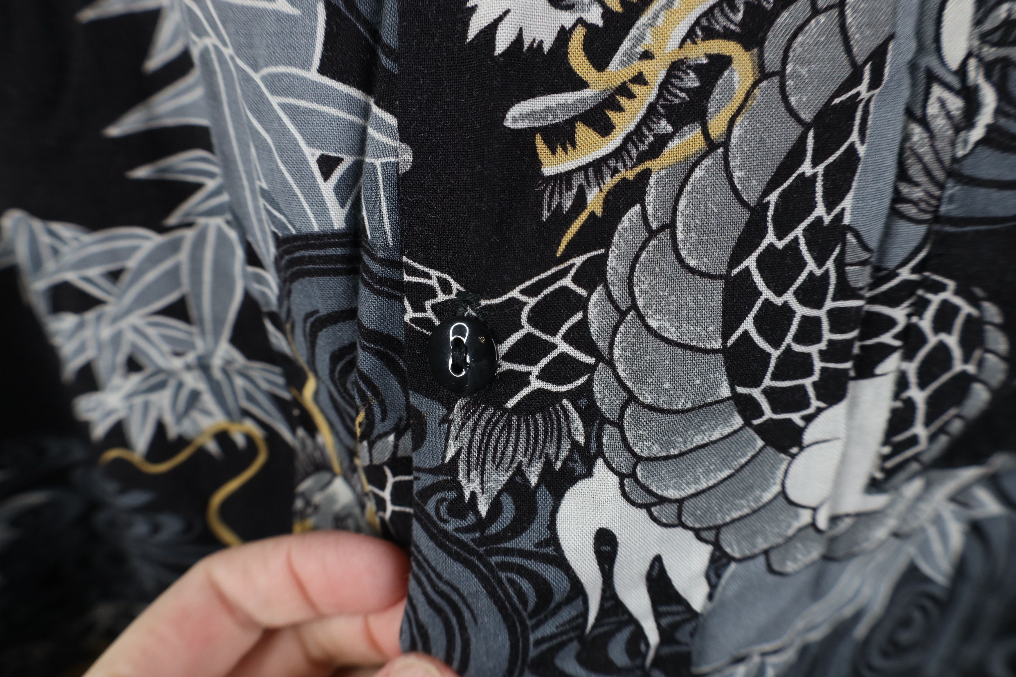 Vintage Vintage 90s Streetwear Gabardine Dragon Casino Button Shirt Size US XL / EU 56 / 4 - 5 Thumbnail