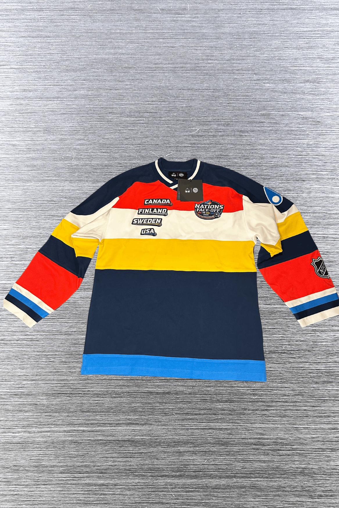 Moose Knuckles Moose Knuckles 4 Nations Hockey Jersey – Size small Size US S / EU 44-46 / 1 - 2 Thumbnail