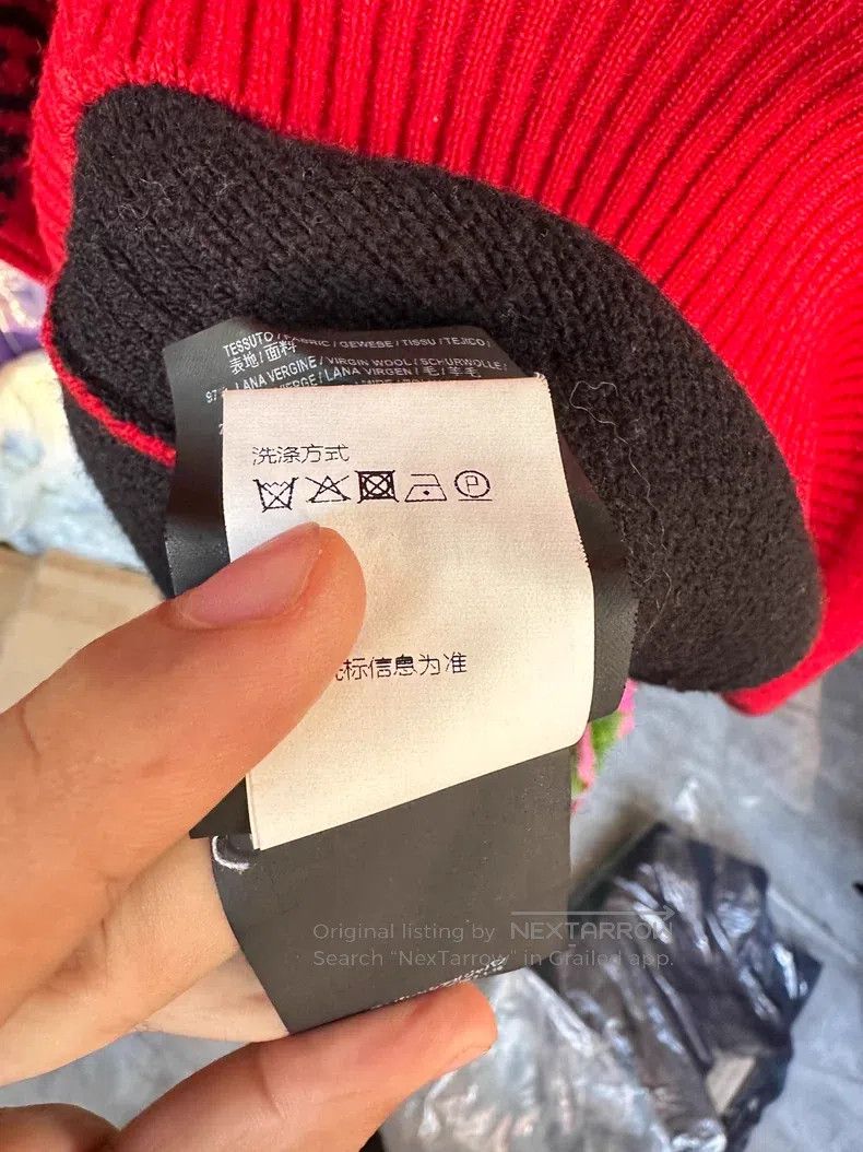 Balenciaga Balenciaga Red bullet screen knitwear sweater Size XS / US 0-2 / IT 36-38 - 7 Thumbnail