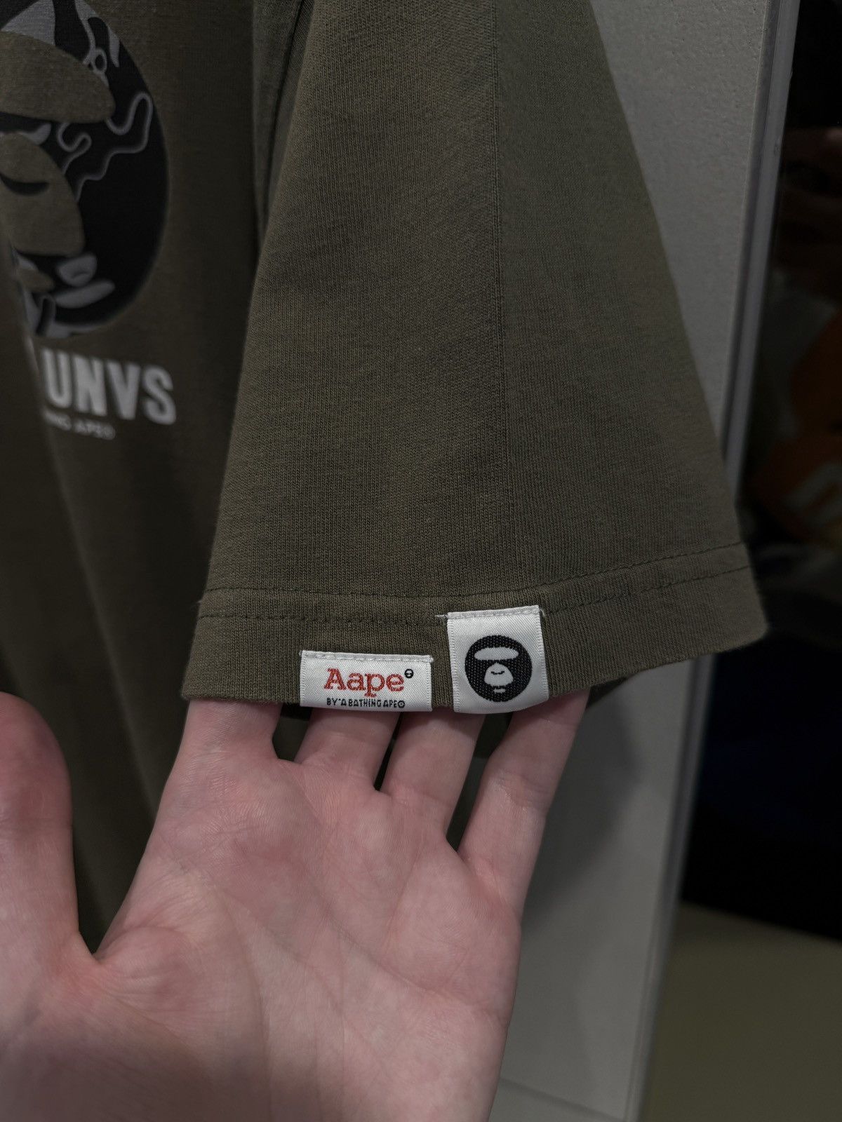 Aape AAPE UNIVERSE UNVS REFLECTIVE CAMO TEE OLIVE XL LOGO GRAPHIC Size US XL / EU 56 / 4 - 7 Thumbnail