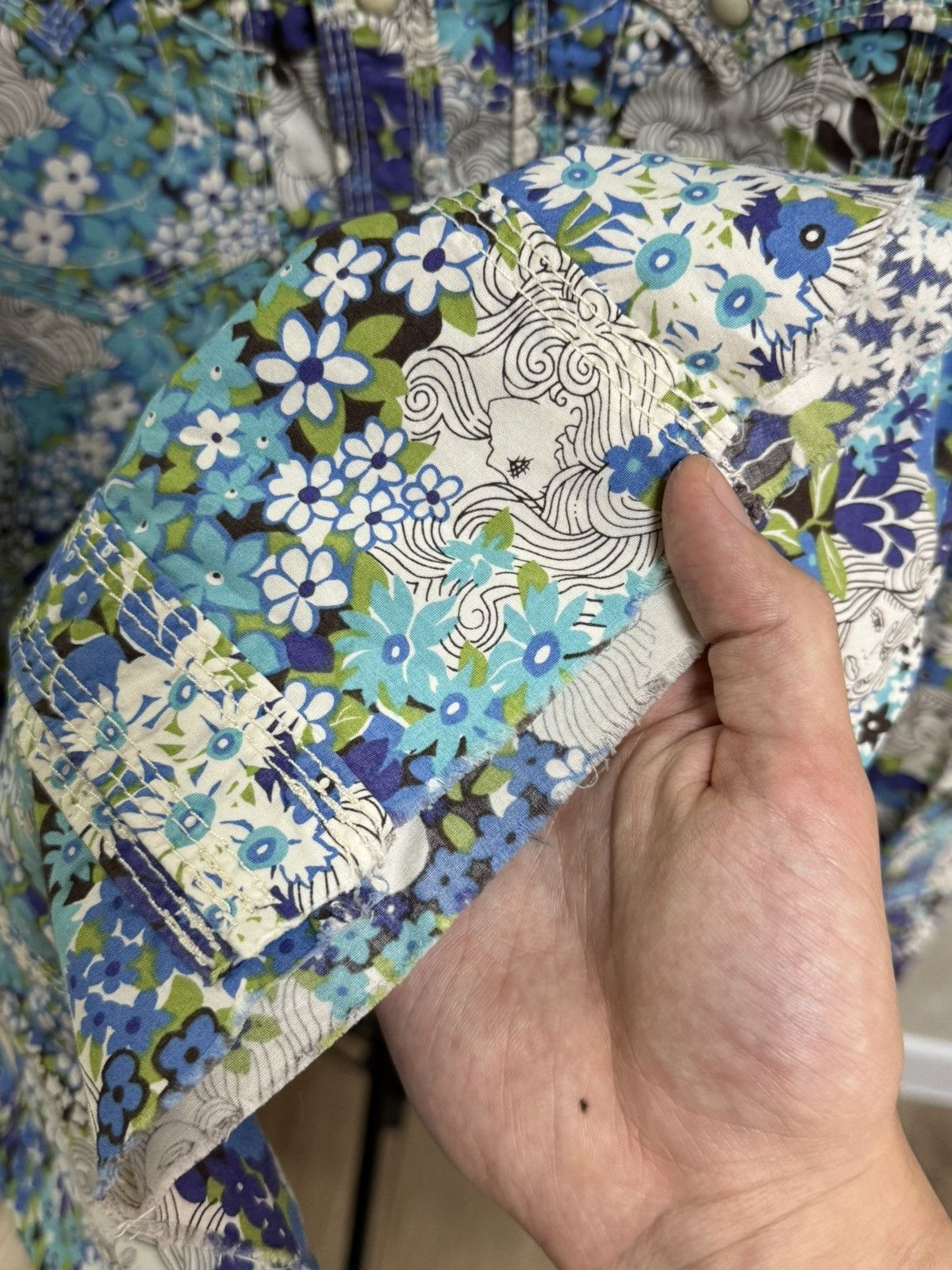 True Religion Vintage True Religion Floral Print Shirt Jacket Men’s Size M Size US M / EU 48-50 / 2 - 9 Thumbnail