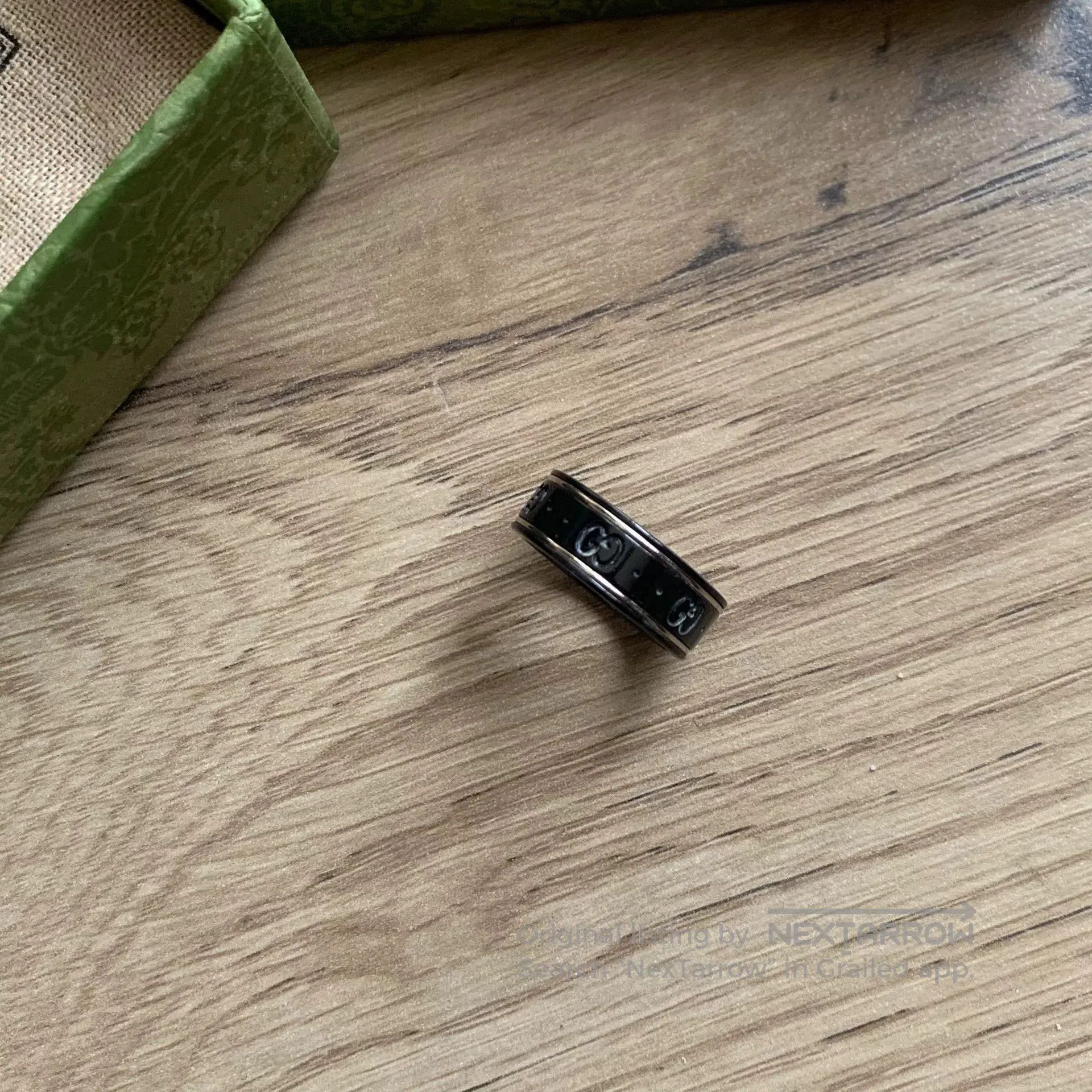 Gucci Gucci Icon 18K Gold Ceramic Ring. Size ONE SIZE - 3 Thumbnail