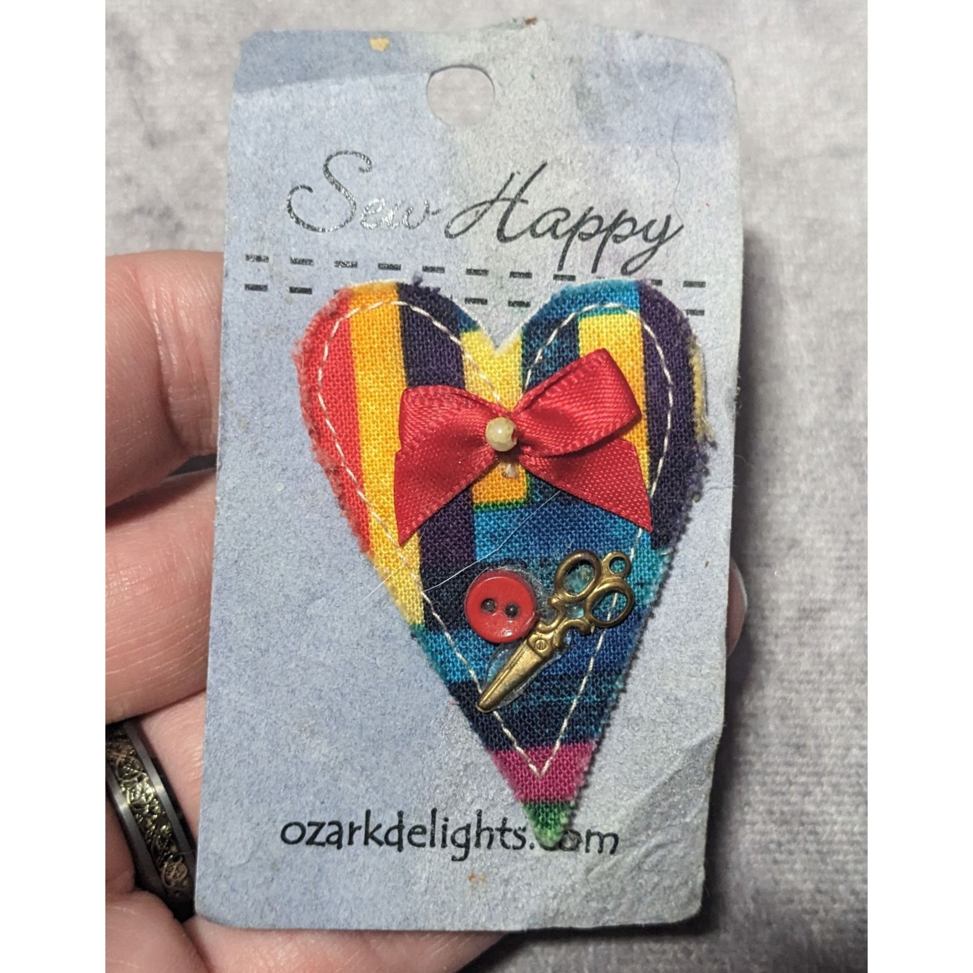 Other Sew Happy Heart Shaped Rainbow Quilt Print Brooch Size ONE SIZE - 6 Thumbnail