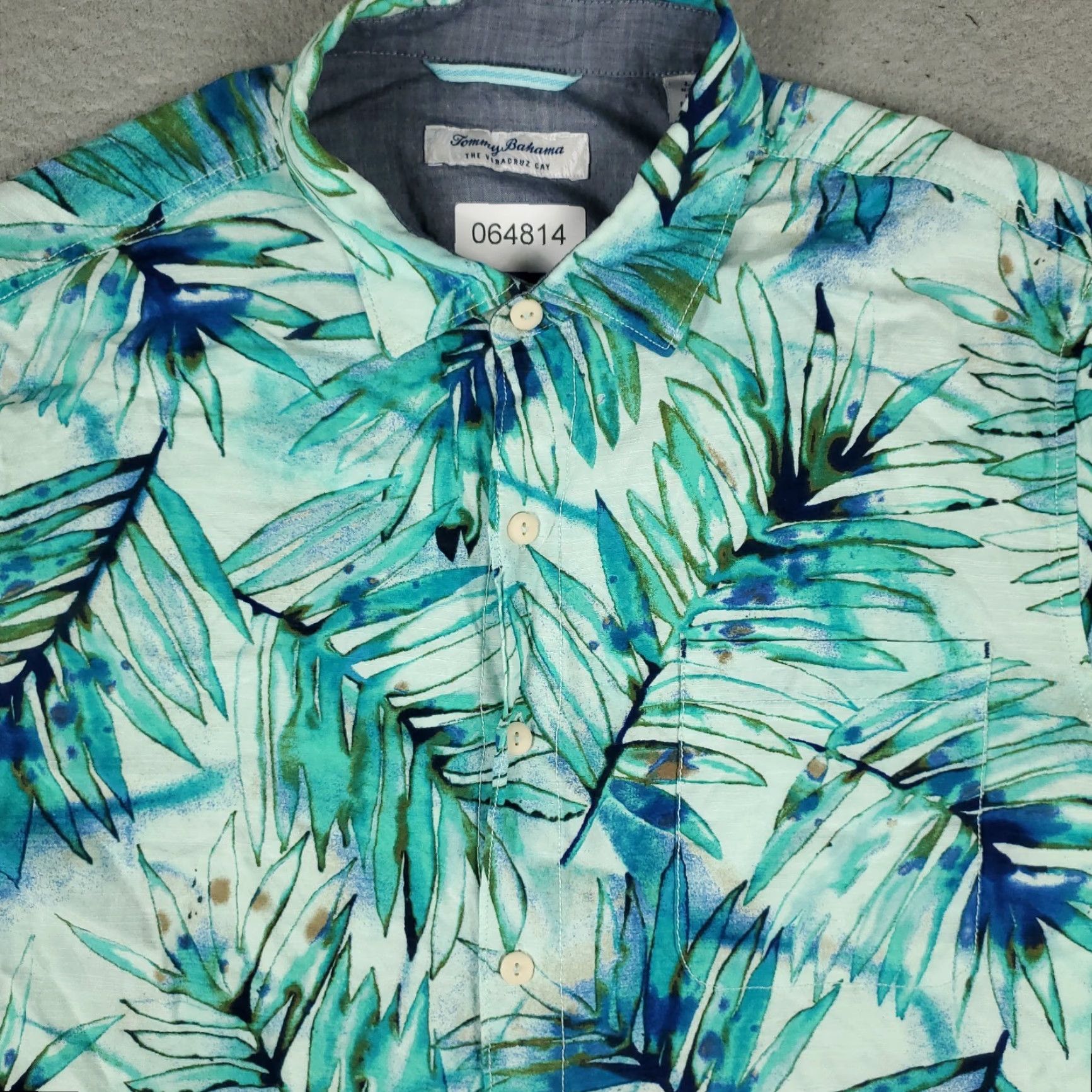 Tommy Bahama Tommy Bahama Shirt Mens Large Blue Viscose Hawaiian Button Up Short Sleeve Size US L / EU 52-54 / 3 - 2 Thumbnail