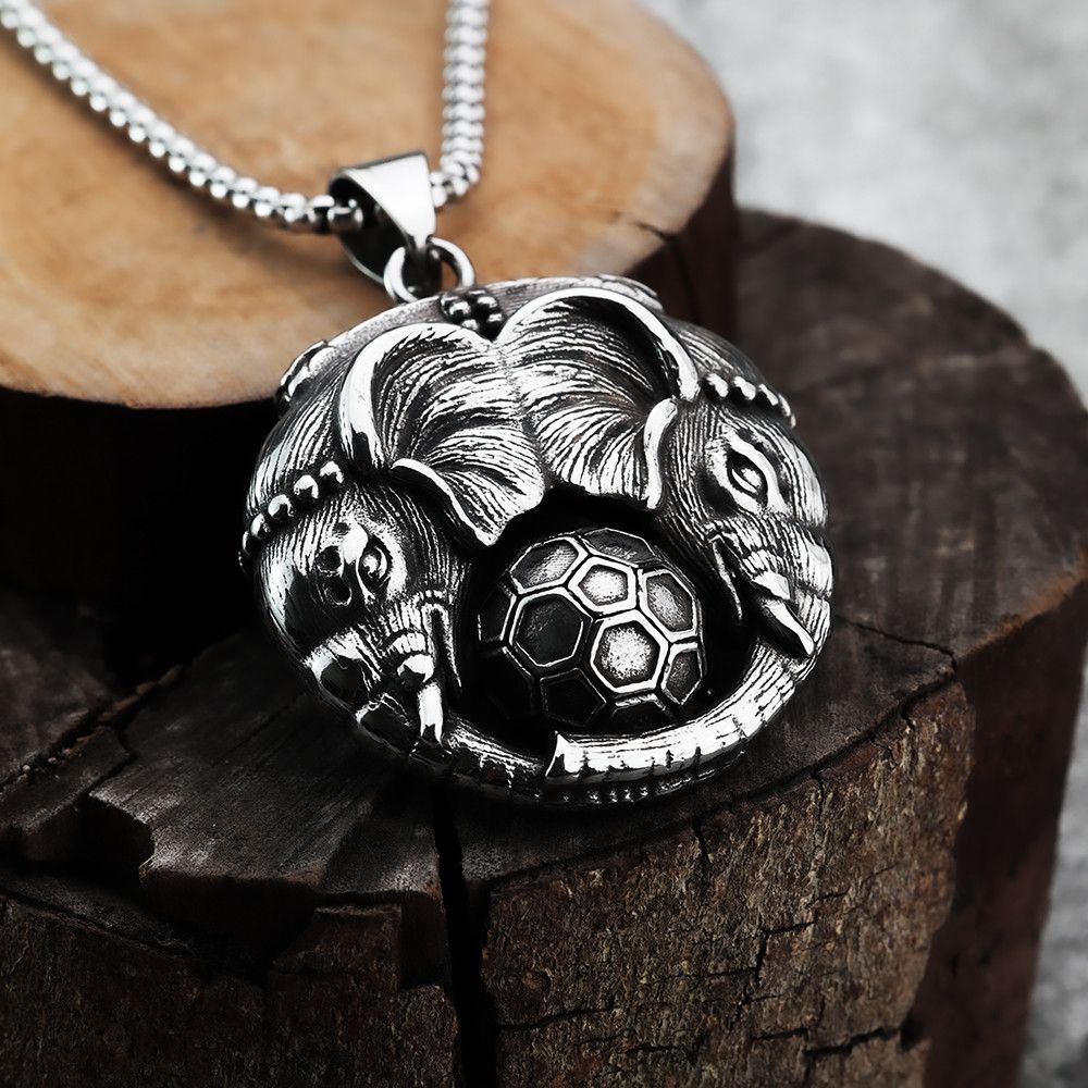 Jewelry × Vintage Elephant Football Necklace Size ONE SIZE - 1 Thumbnail
