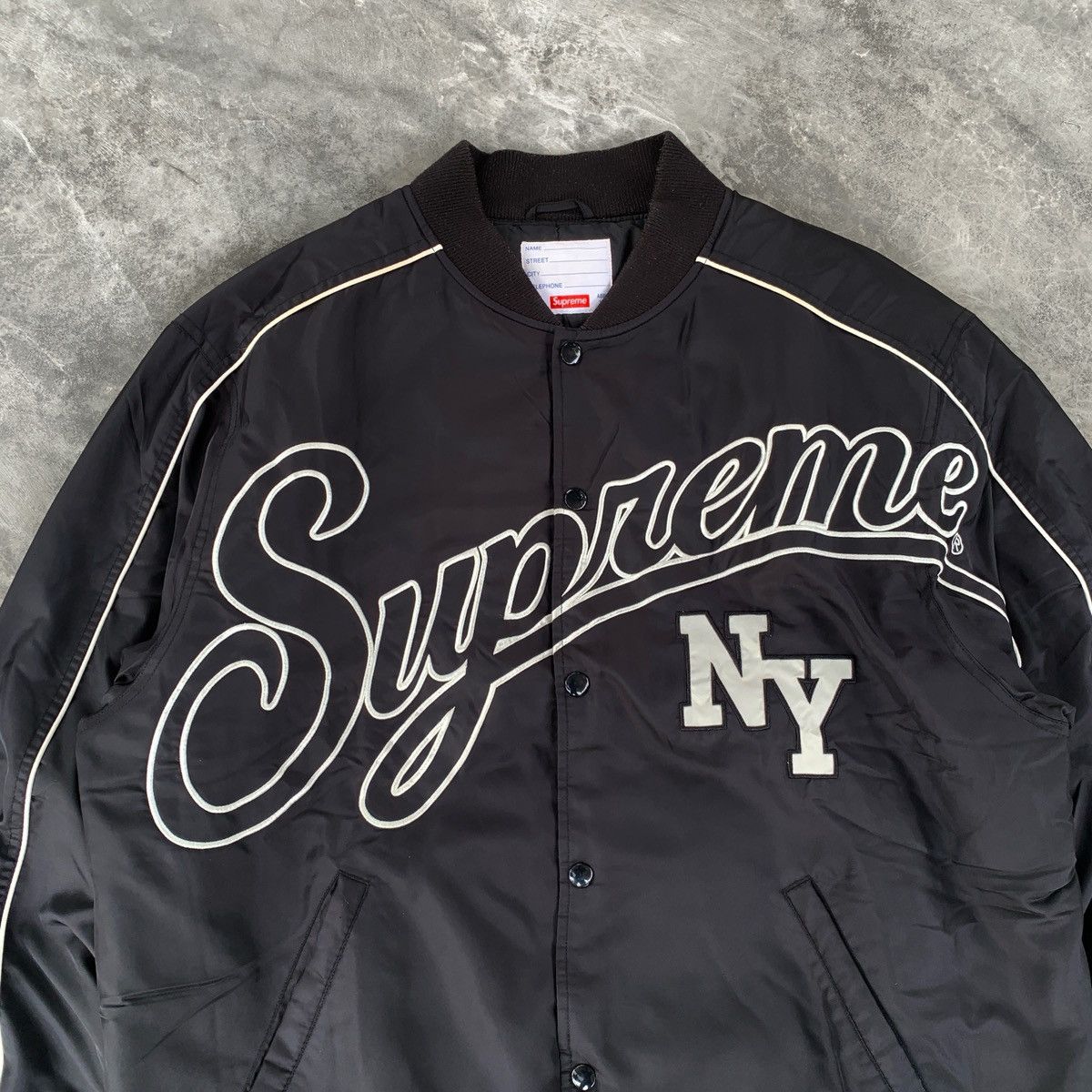 Supreme Supreme Script Contrast Varsity Bomber Jacket Black FW20 Size US XL / EU 56 / 4 - 2 Thumbnail