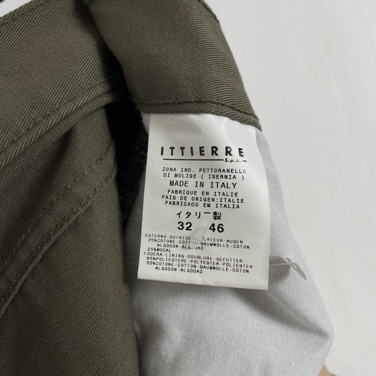 Dolce & Gabbana DOLCE & GABBANA ZIP-OFF CARGO PANTS (SIZE 32) Size US 32 / EU 48 - 15 Thumbnail