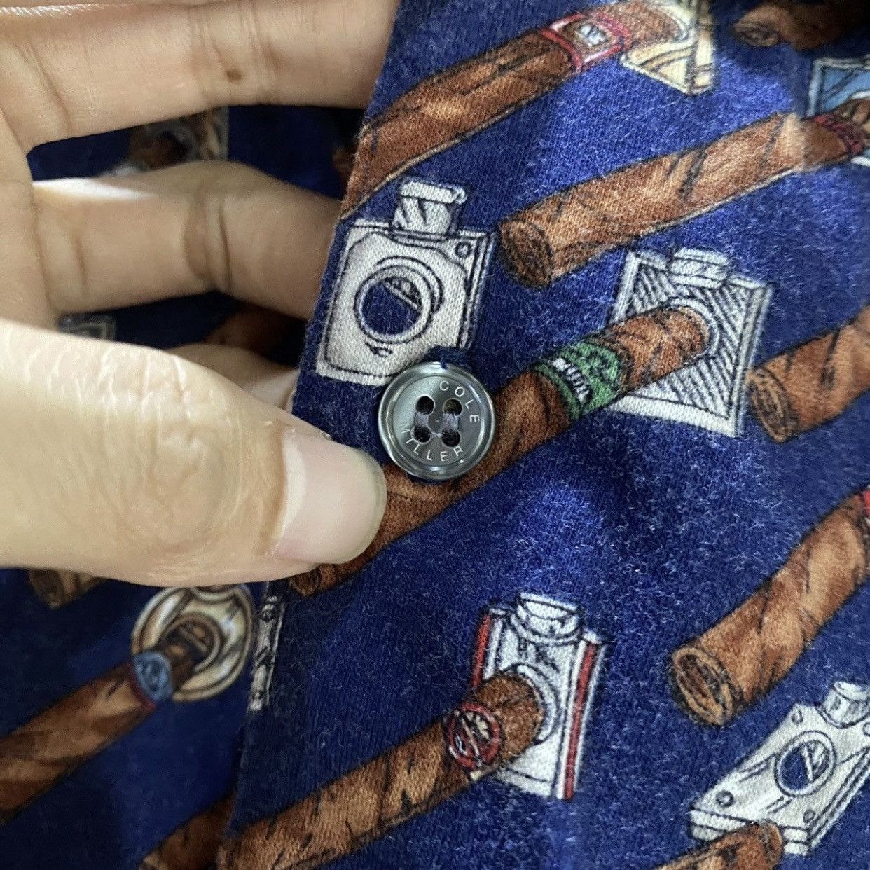 Nicole Miller Vintage 90s Nicole Miller Cigar & Liquor Novelty Print Polo Size US L / EU 52-54 / 3 - 8 Thumbnail