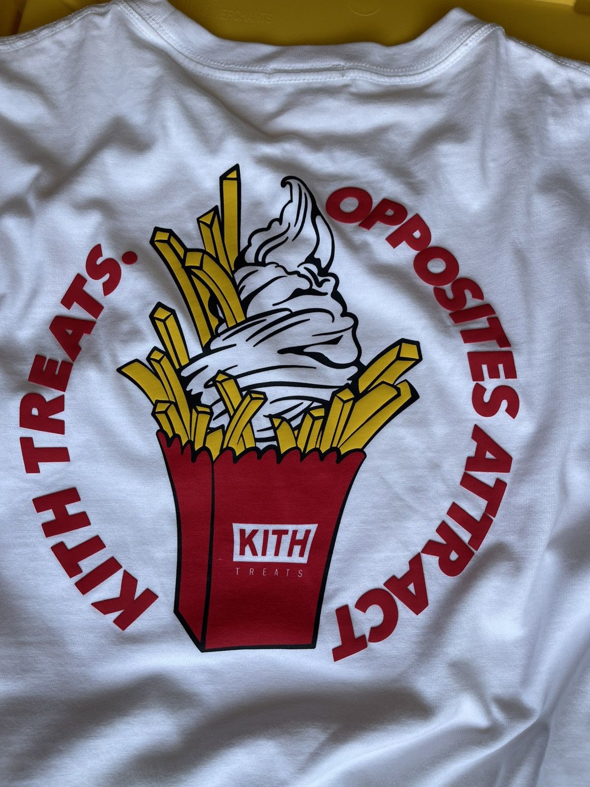 Kith KITH TREATS OPPOSITES ATTRACT TEE NEW Size US XXL / EU 58 / 5 - 3 Thumbnail