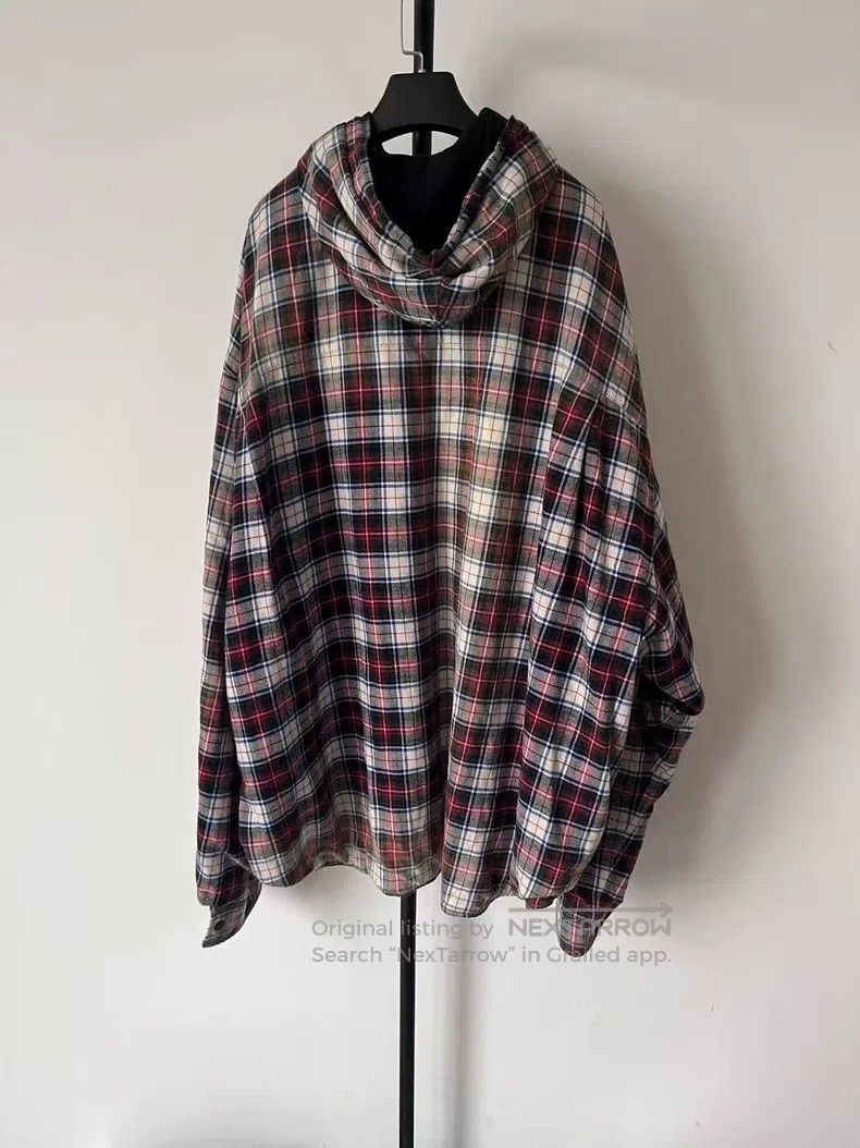 Balenciaga Balenciaga Plaid Detail Single Breasted Long Sleeve Shirt Size US M / EU 48-50 / 2 - 2 Thumbnail