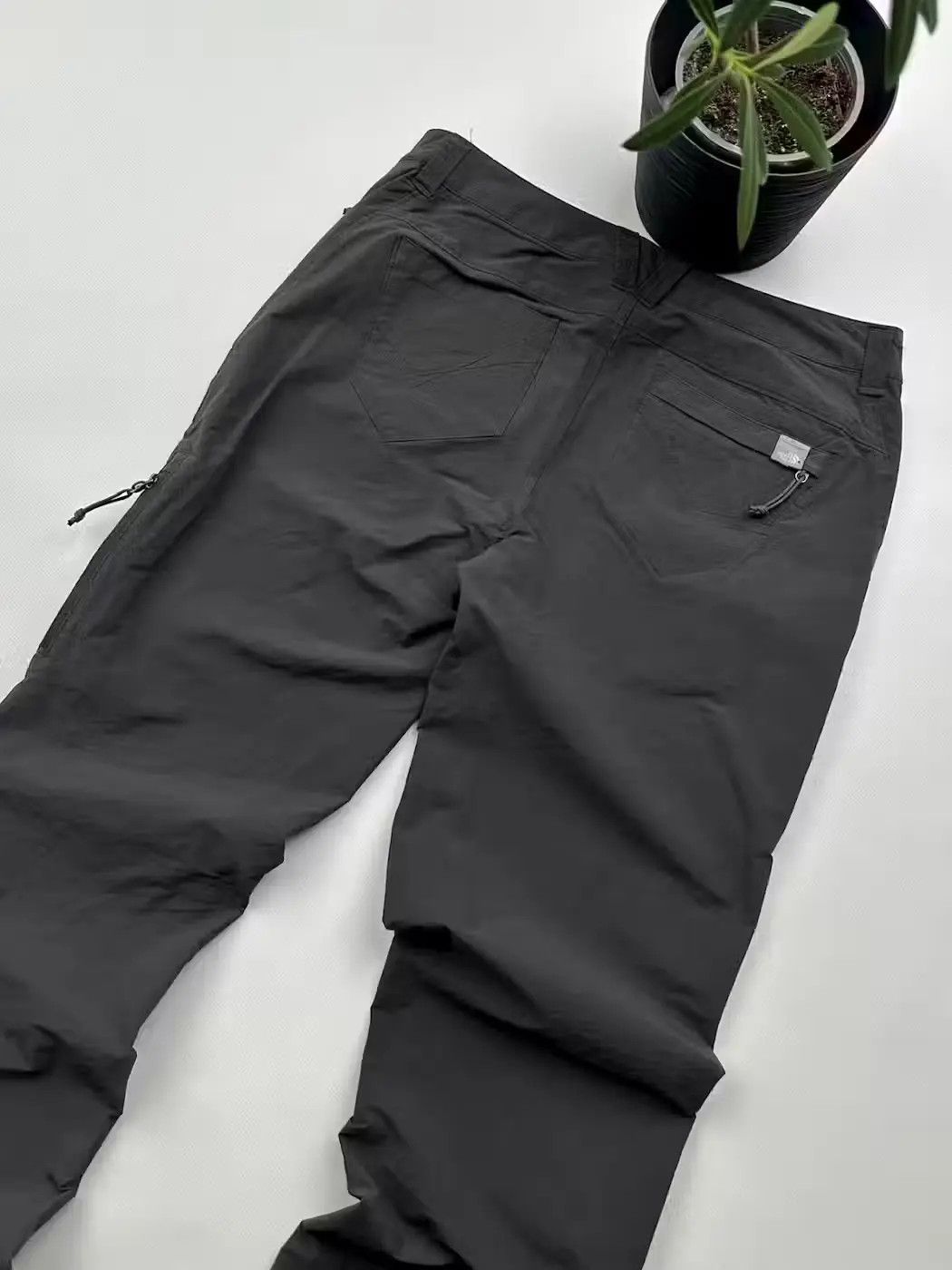 The North Face The North Face Tracking Pants (76) Size 28" / US 6 / IT 42 - 8 Thumbnail
