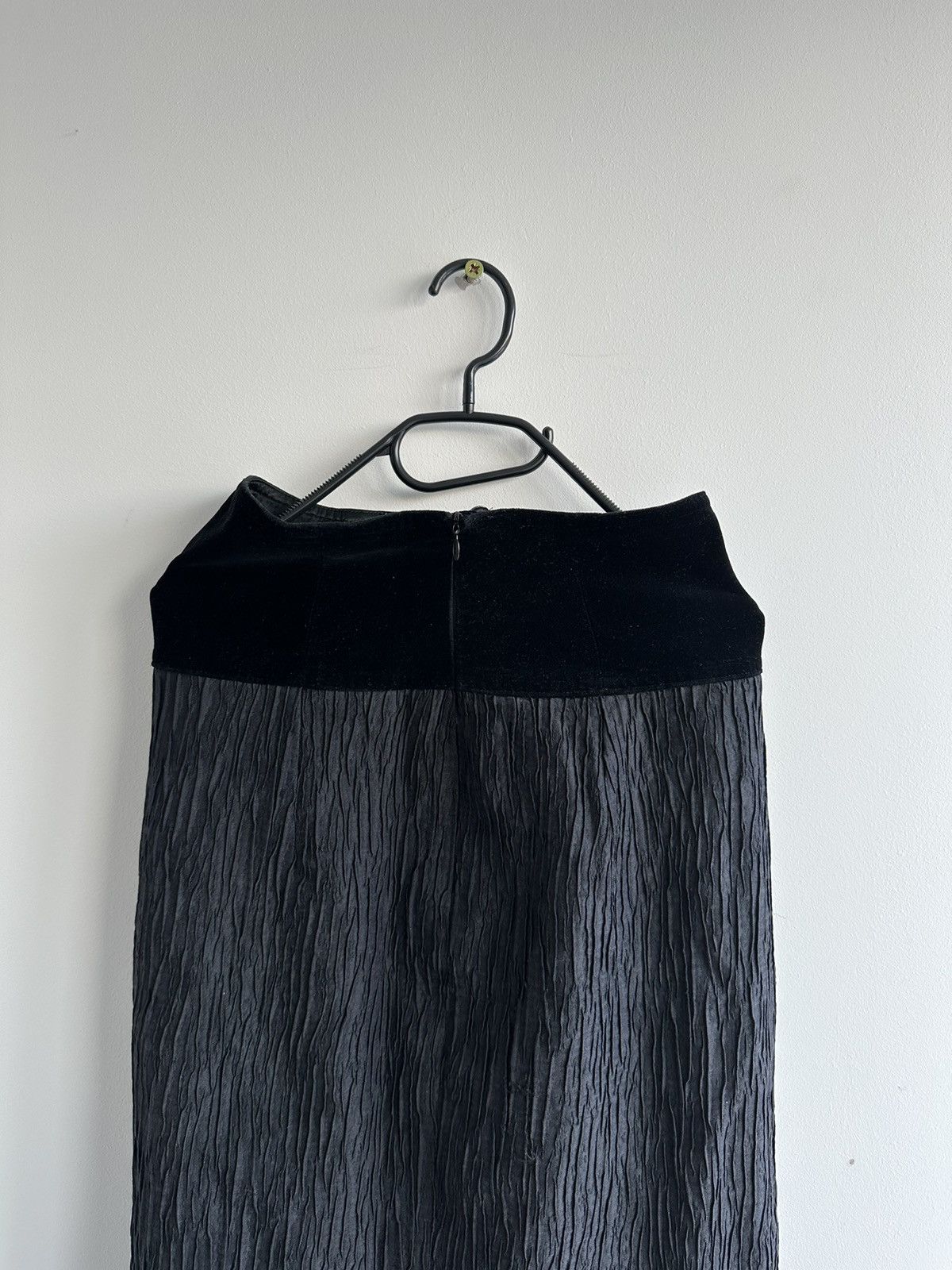 Escada Escada Margaretha Ley Black Silk Skirt Size 36 West Germany Size 25" / US 0 / IT 36 - 3 Thumbnail