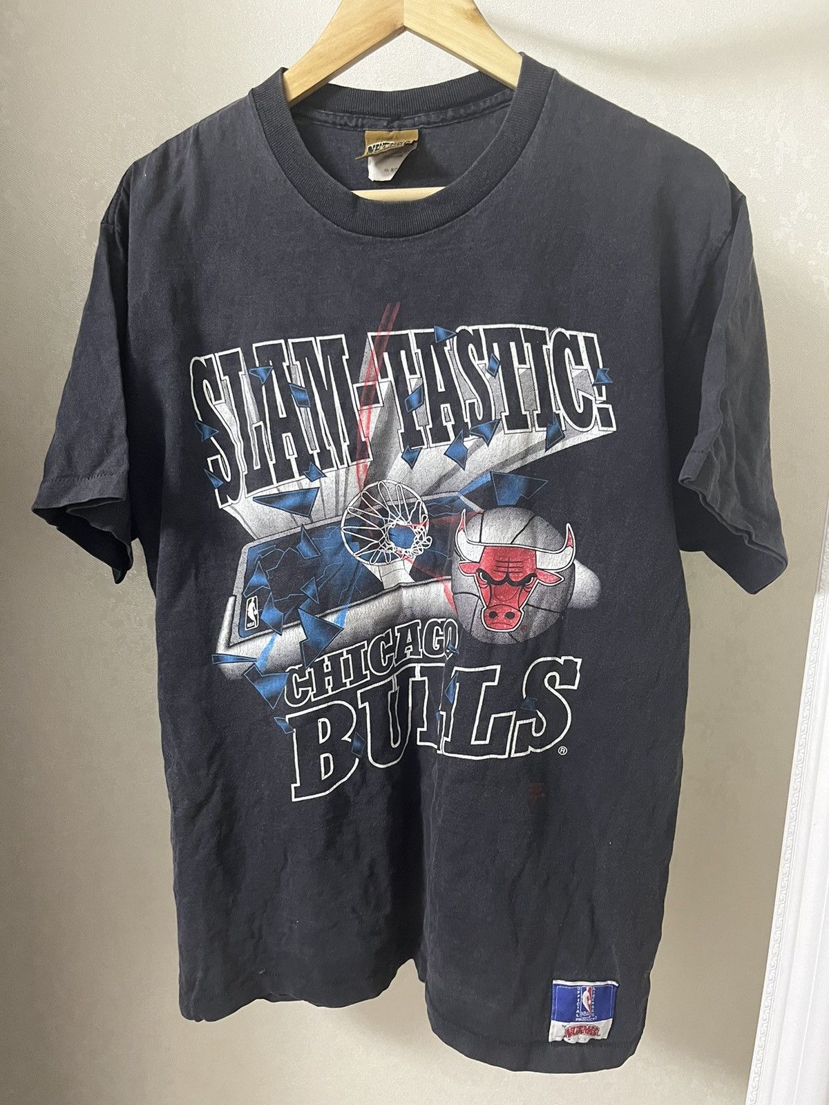 NBA Nutmeg Chicago Bulls Slam Tastic Vintage 90s T Shirt Size US L / EU 52-54 / 3 - 1 Thumbnail