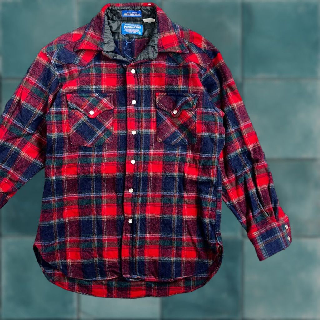 VINTAGE Pendleton Shirt Plaid 100% Virgin Wool Western Button-Up M Red Men's Regular Classic Western 90s USA Mens