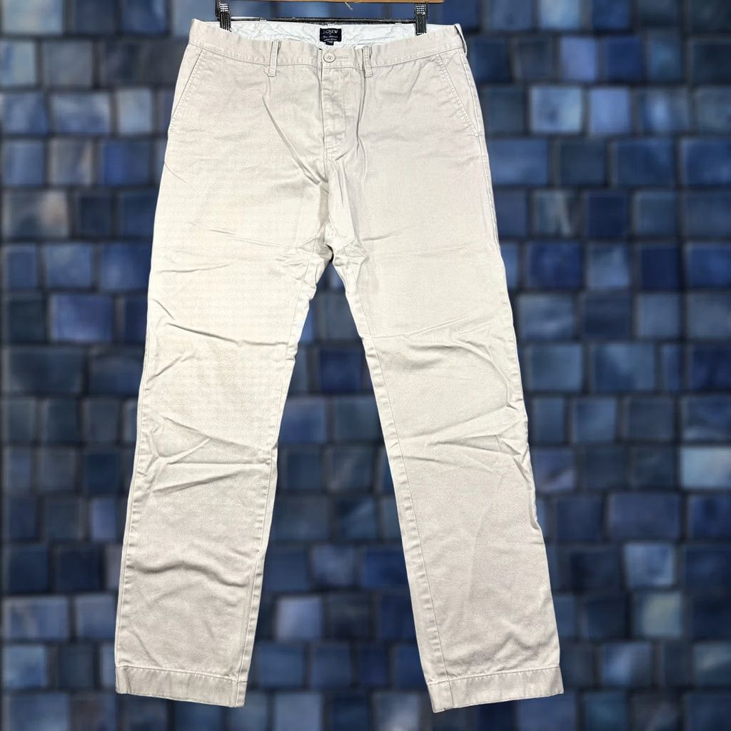 J.Crew J.CREW Pants Mens 34 Cotton Chino Beige Flat Front Pockets Straight Leg Classic Modern Women? No, Mens Size US 34 / EU 50 - 1 Thumbnail