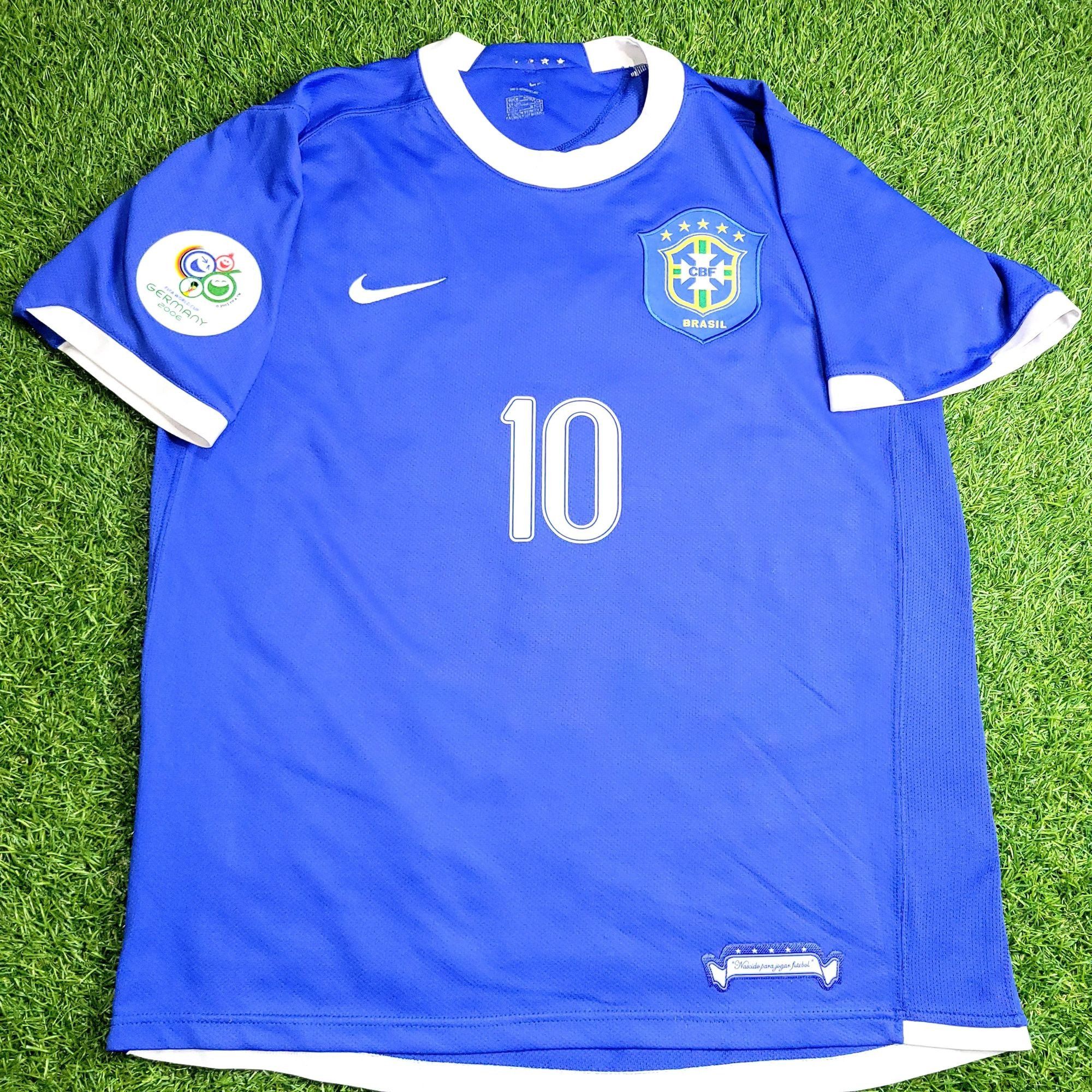 Nike Ronaldinho Brazil 2006 WORLD CUP Away Soccer Jersey M Size US M / EU 48-50 / 2 - 2 Thumbnail