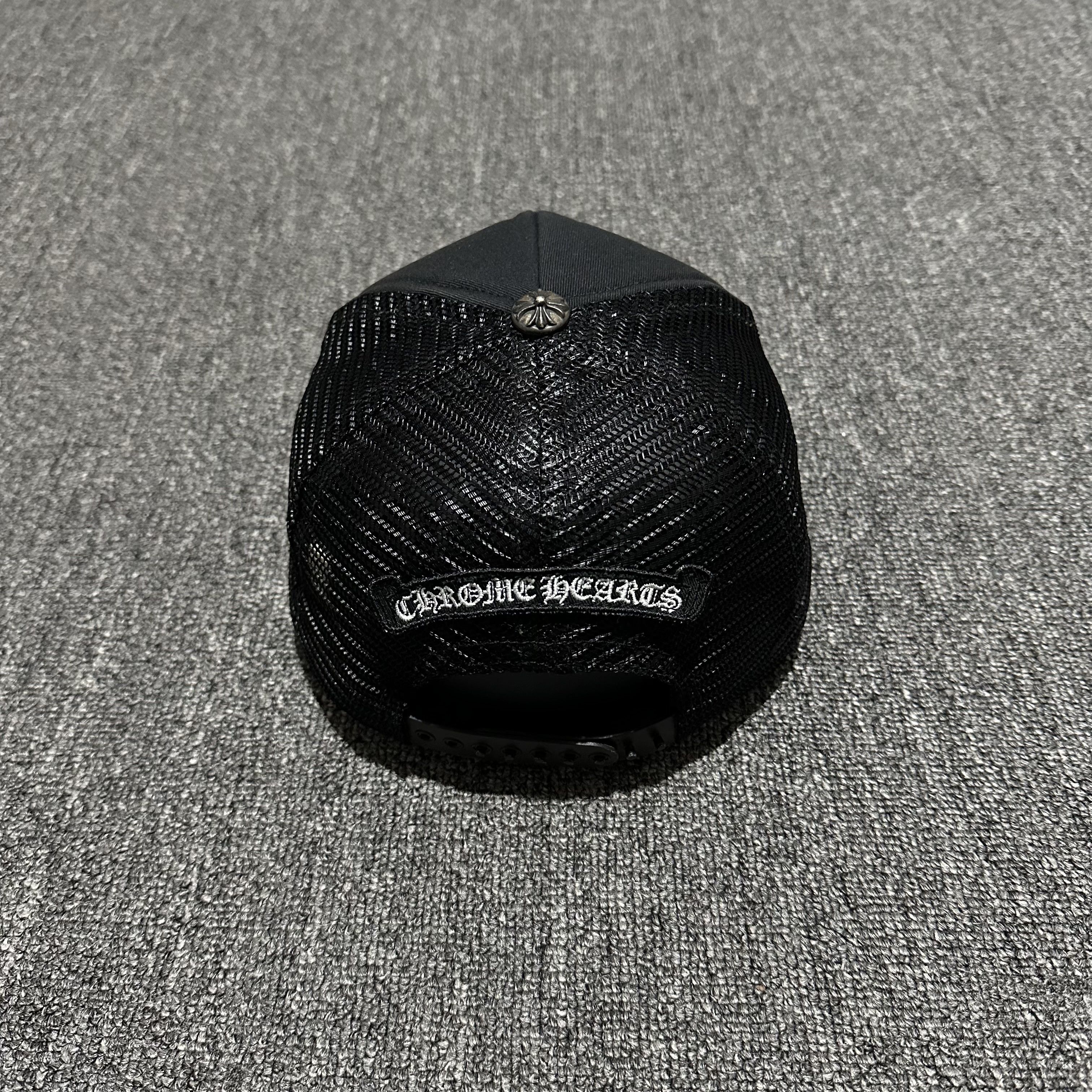 Chrome Hearts × Dover Street Market Chrome Hearts X Dover Street Market DSM Trucker Hats Size ONE SIZE - 4 Thumbnail