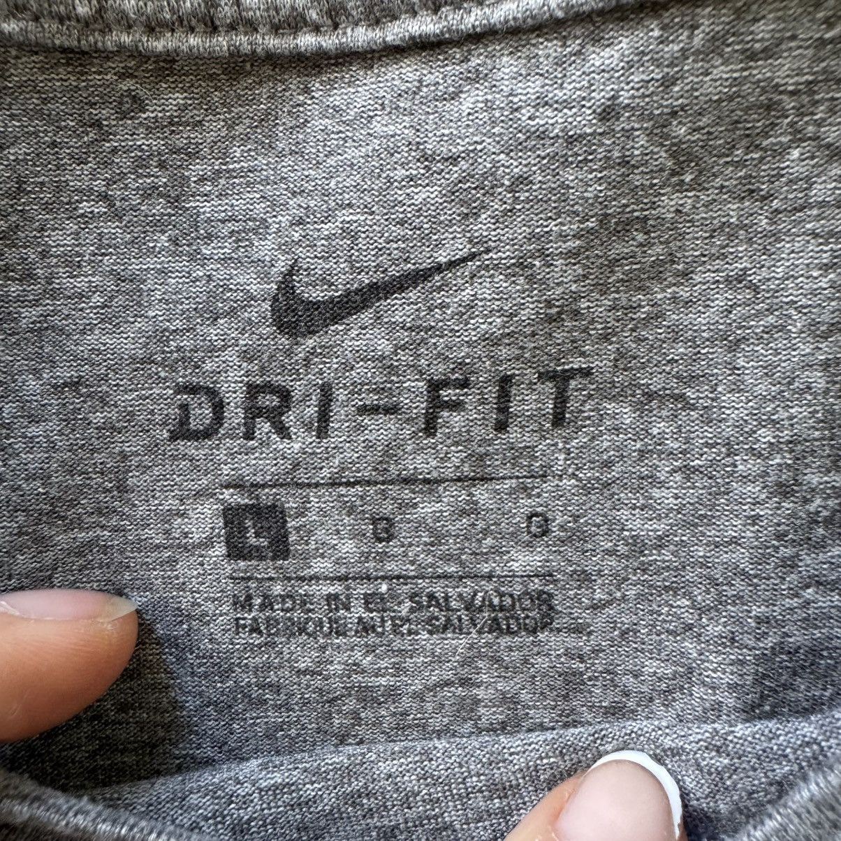 Nike Nike Dri-Fit University Of Buffalo women Basketball T-Shirt Size L / US 10 / IT 46 - 3 Thumbnail