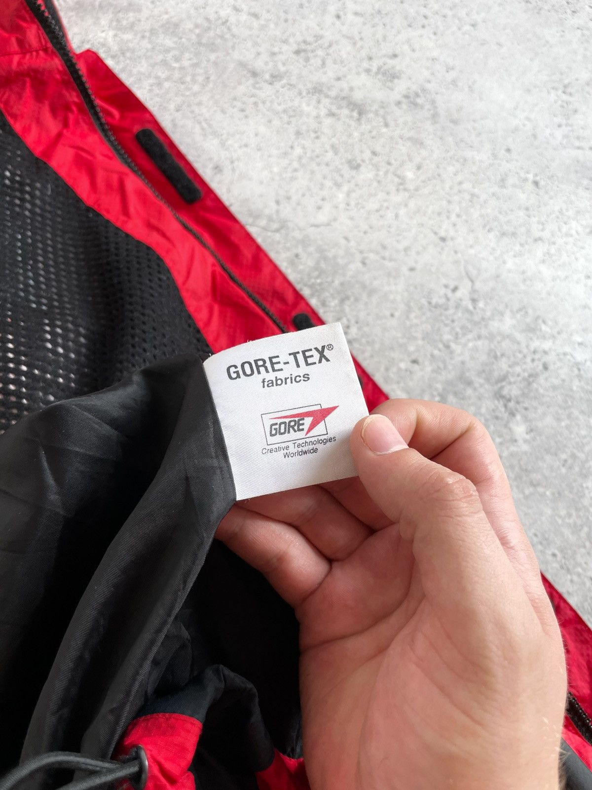 Goretex × The North Face × Vintage Vintage The North Face Gore-Tex Black Red Jacket Size US M / EU 48-50 / 2 - 11 Thumbnail