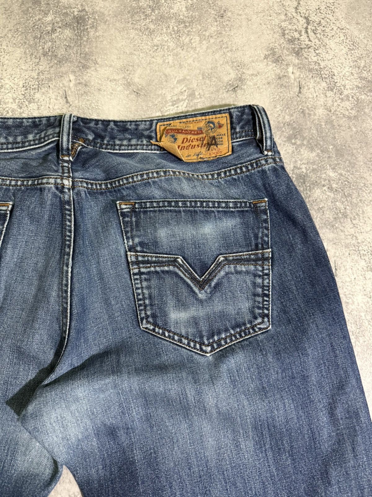 Diesel Vintage Diesel Jeans Faded Size US 36 / EU 52 - 3 Thumbnail