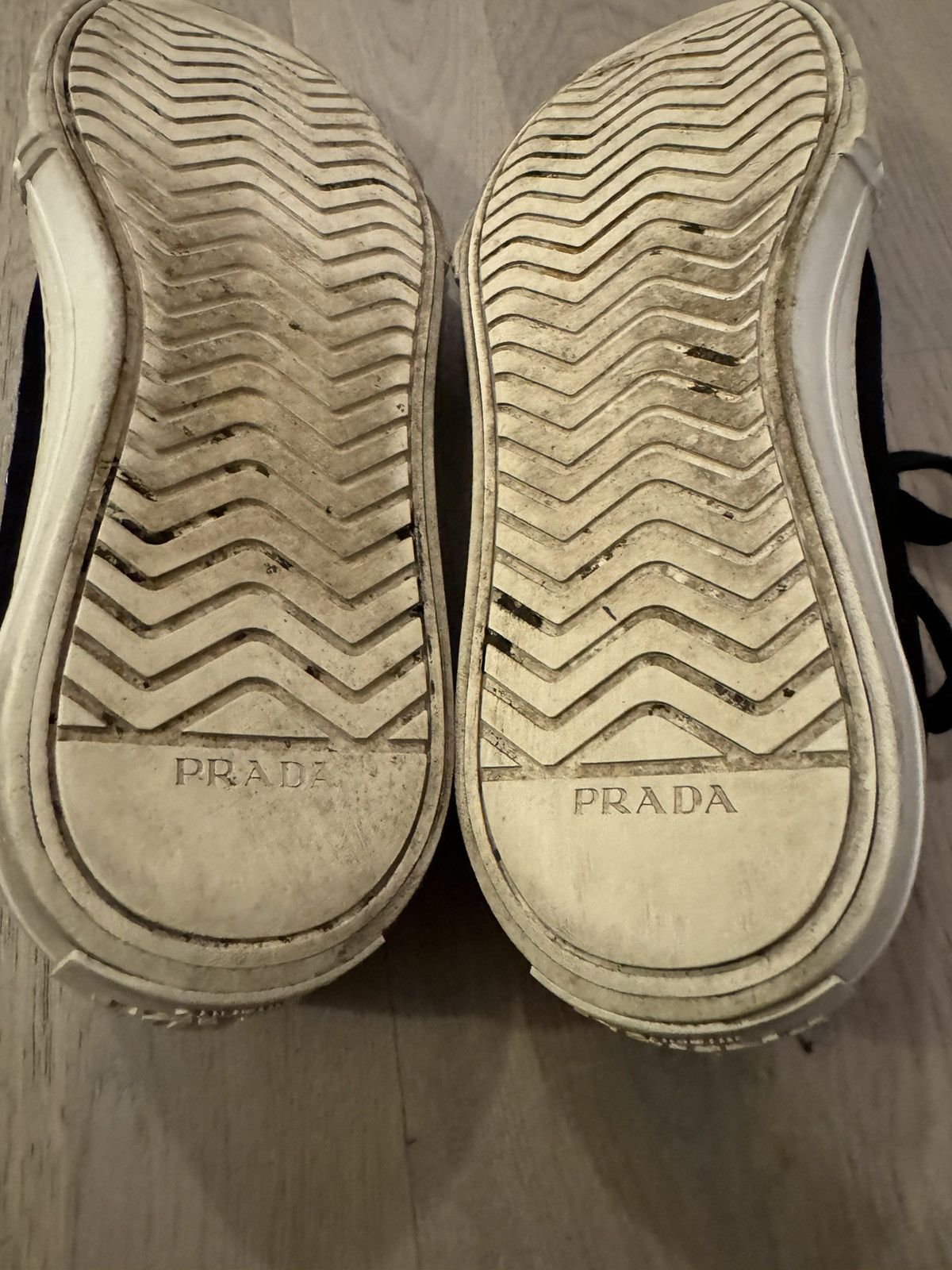 Prada PRADA sneakers SZ UK 6.5 fit as in photos show by tape measu Size US 8 / EU 41 - 16 Thumbnail