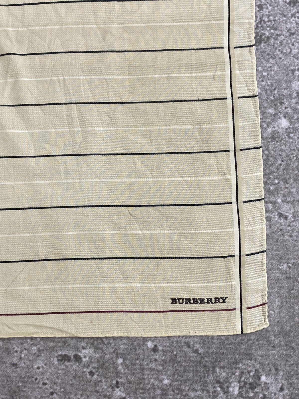 Burberry Burberry Handkerchief / Bandana / Neckerchief Size ONE SIZE - 6 Thumbnail