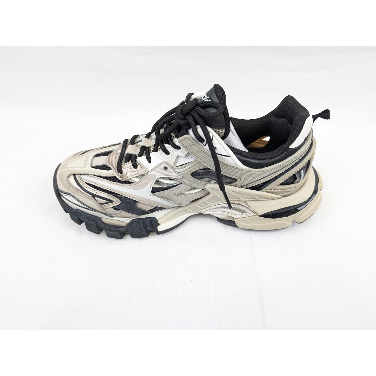 Balenciaga o1rshd1 Rubber Track.2 Open Low-Top Sneakers in Beige/Black Size US 11 / EU 44 - 11 Thumbnail