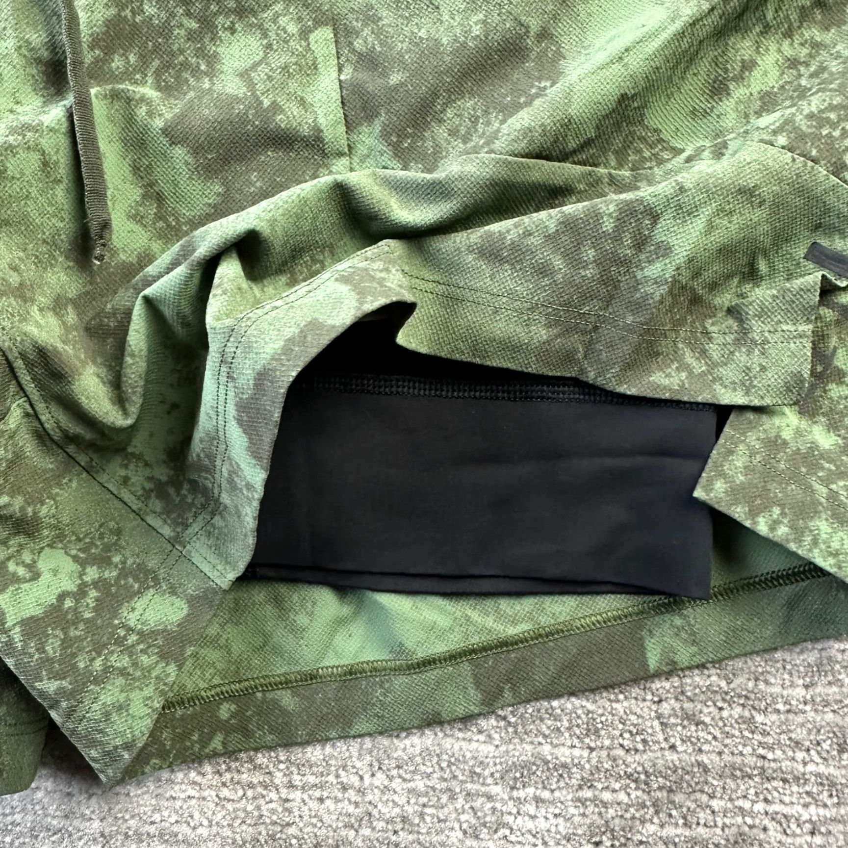 Lululemon Lululemon Shorts Mens Medium Green Camo License To Train Lined Gym Running Size US 28 / EU 44 - 4 Thumbnail