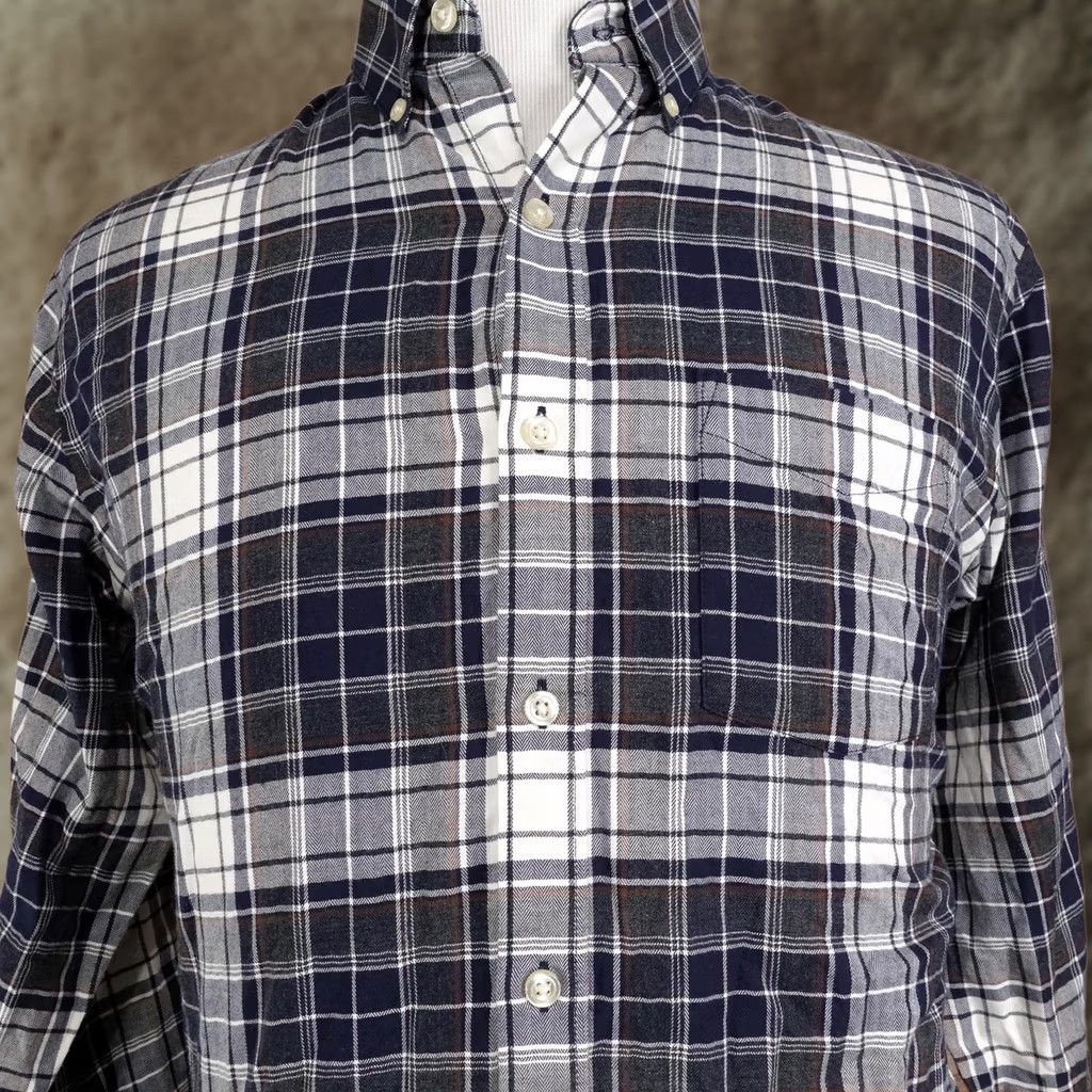 Van Heusen VAN HEUSEN FLEX Shirt Mens M Plaid Long Sleeve Button-Up Classic Fit Chest Pocket Multicolor Button-Down Collar Size US M / EU 48-50 / 2 - 1 Thumbnail