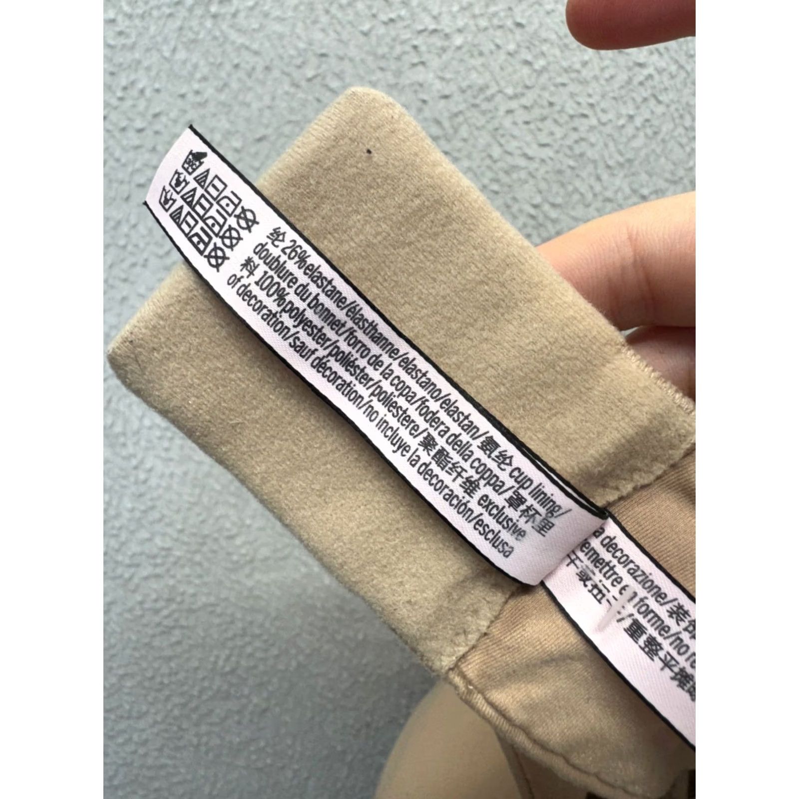 Victoria's Secret Victoria's Secret Body By Victoria Bra 38DDD Beige T-Shirt Bra Womens Underwire Hook & Eye 38Ddd Like New Size ONE SIZE - 6 Thumbnail