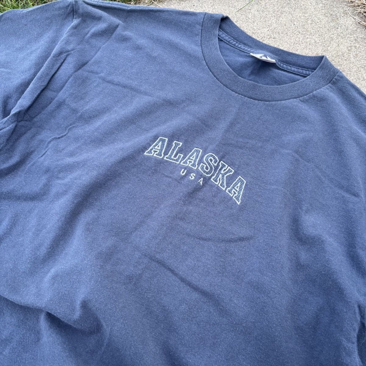 Vintage Vintage Embroidered Alaska Shirt Size US XL / EU 56 / 4 - 2 Thumbnail