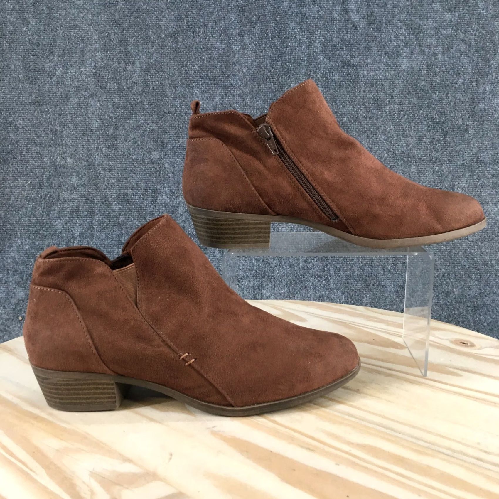 Vintage Arizona Jean Co Boots Womens 10M Ankle Bootie Brown Faux Leather Side Zip Casual Shoes Size 32" / US 10 / IT 46 - 2 Thumbnail