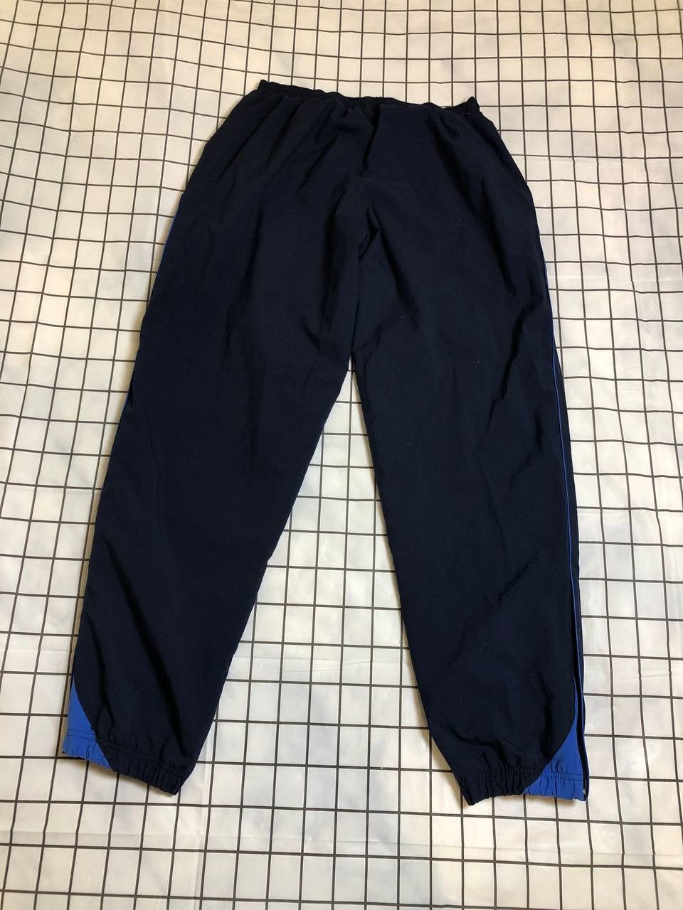 Nike Vintage Nike Track Pants 00s Nylon Swoosh Y2K Size US 34 / EU 50 - 16 Thumbnail