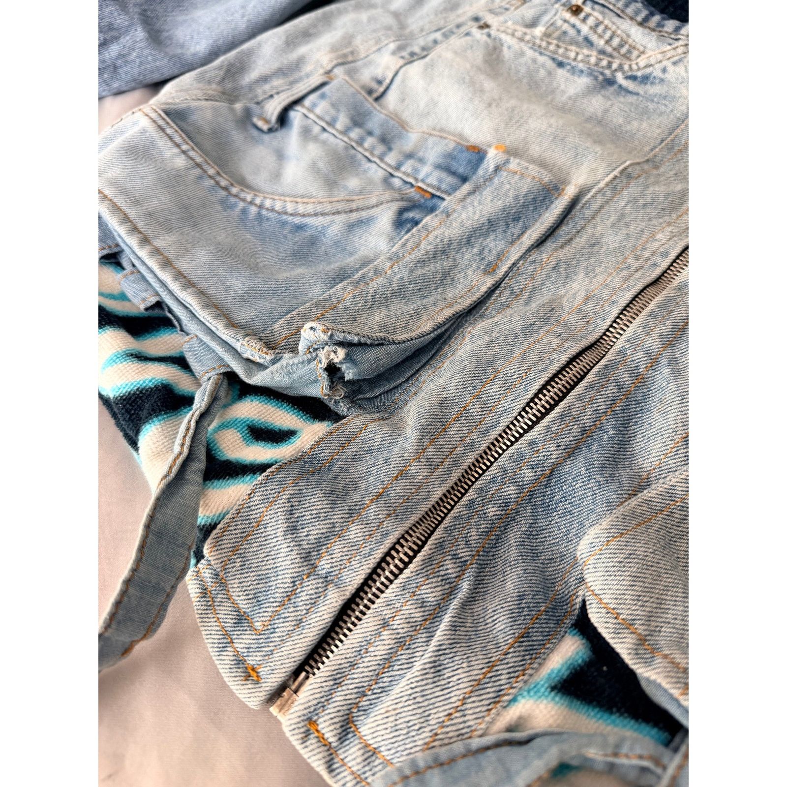 Too Cute Guetta Bros. 0259 Vtg 90s Too Cute Hollywood Tiny Toons Denim Jacket Size L / US 10 / IT 46 - 8 Thumbnail