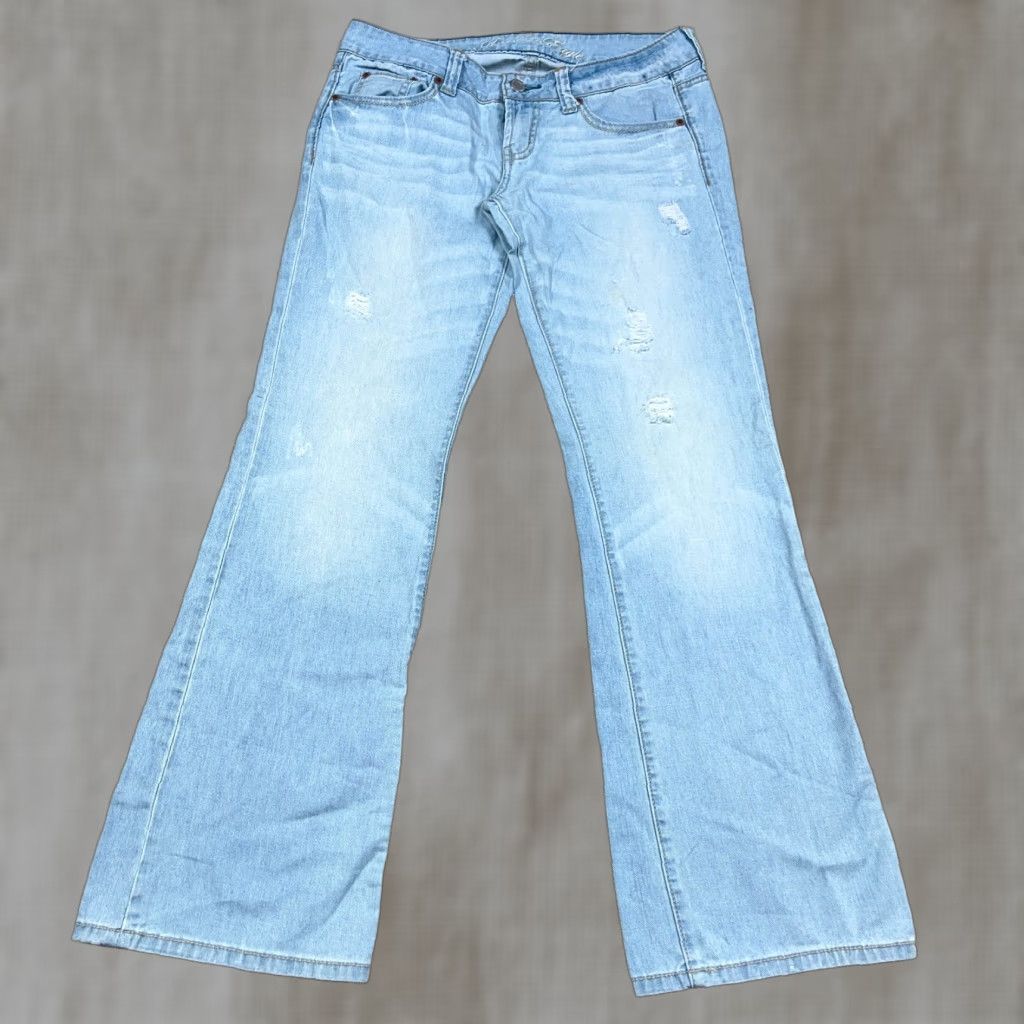 American Eagle Outfitters VINTAGE American Eagle Outfitters Jeans Women 6 Boyfriend Light Wash BLUE 31in 5-Pocket Denim Regular Stretch Zipper Button Logo N/A Size 28" / US 6 / IT 42 - 1 Thumbnail