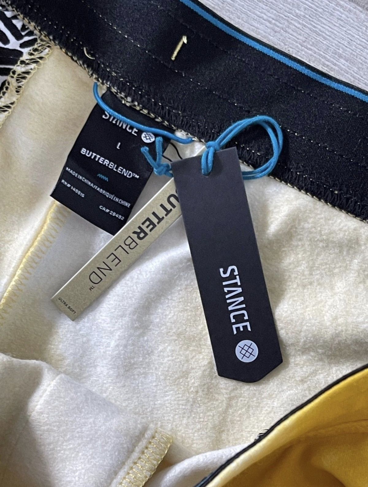 Stance Socks Stance Shelter Short with Butter Blend Yellow Size L Large Size US 36 / EU 52 - 4 Thumbnail