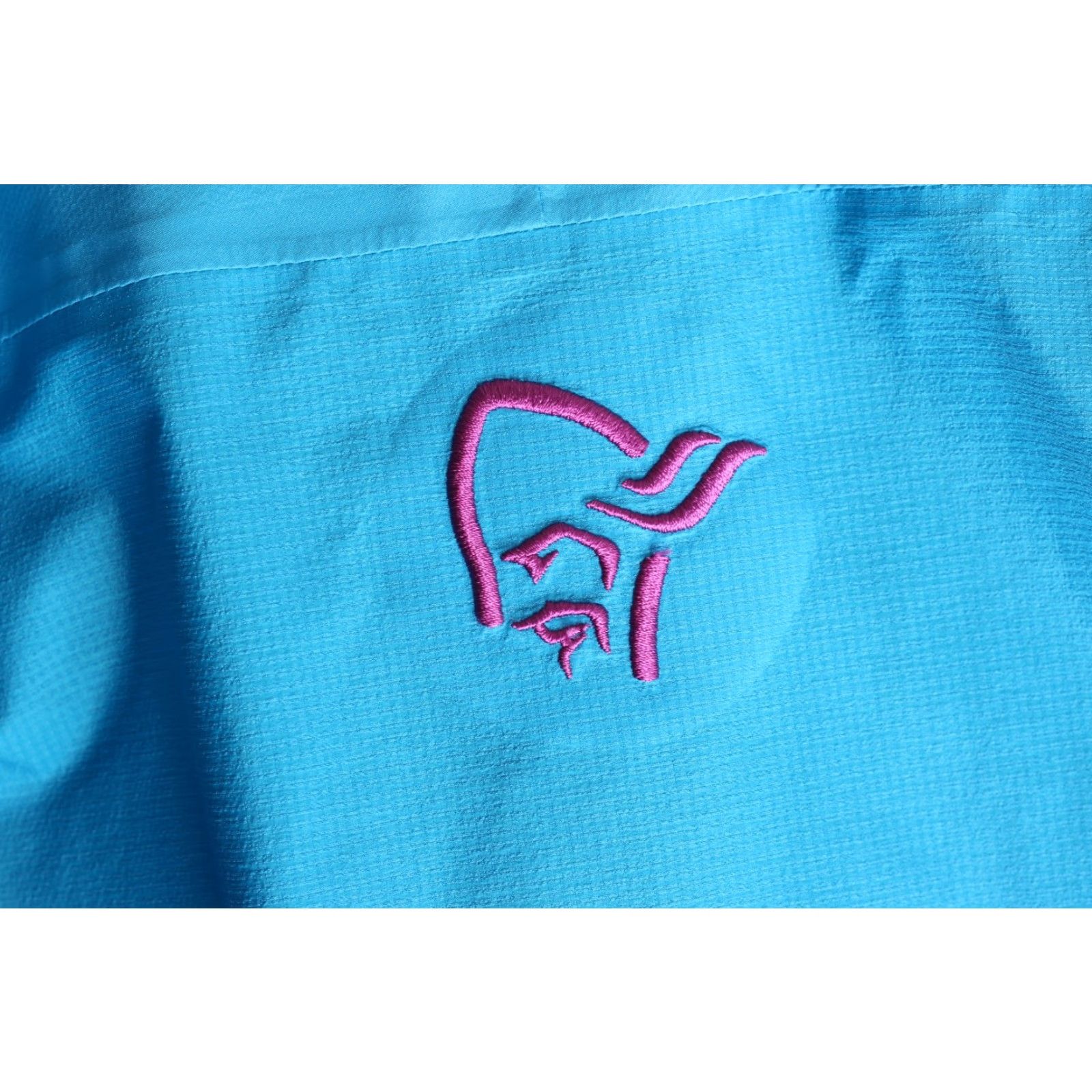 Vintage NORRONA Falketind Dri3 Jacket Women Size L Hooded Waterproof Hiking Outdoor Jacket Size L / US 10 / IT 46 - 6 Thumbnail