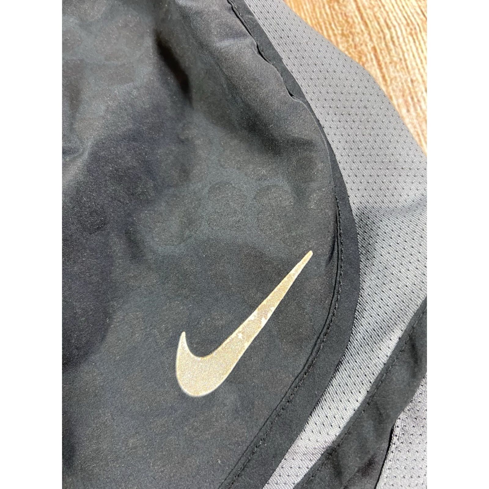 Nike VINTAGE Women’s Nike Dri Fit Black Grey Running Athletic Shorts L Womens Size 36" / US 14 / IT 50 - 3 Thumbnail