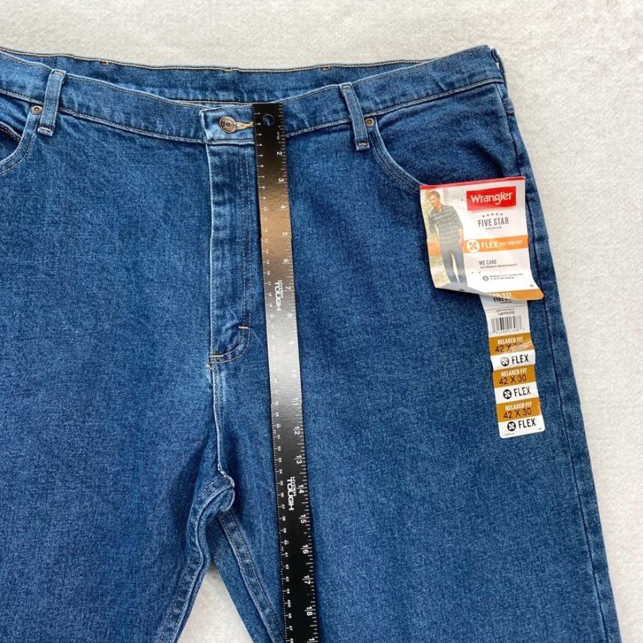 Wrangler Wrangler Five Star Premium Mens 42x30 Relaxed Fit Dark Wash Blue Denim Jeans Size US 42 / EU 58 - 6 Thumbnail