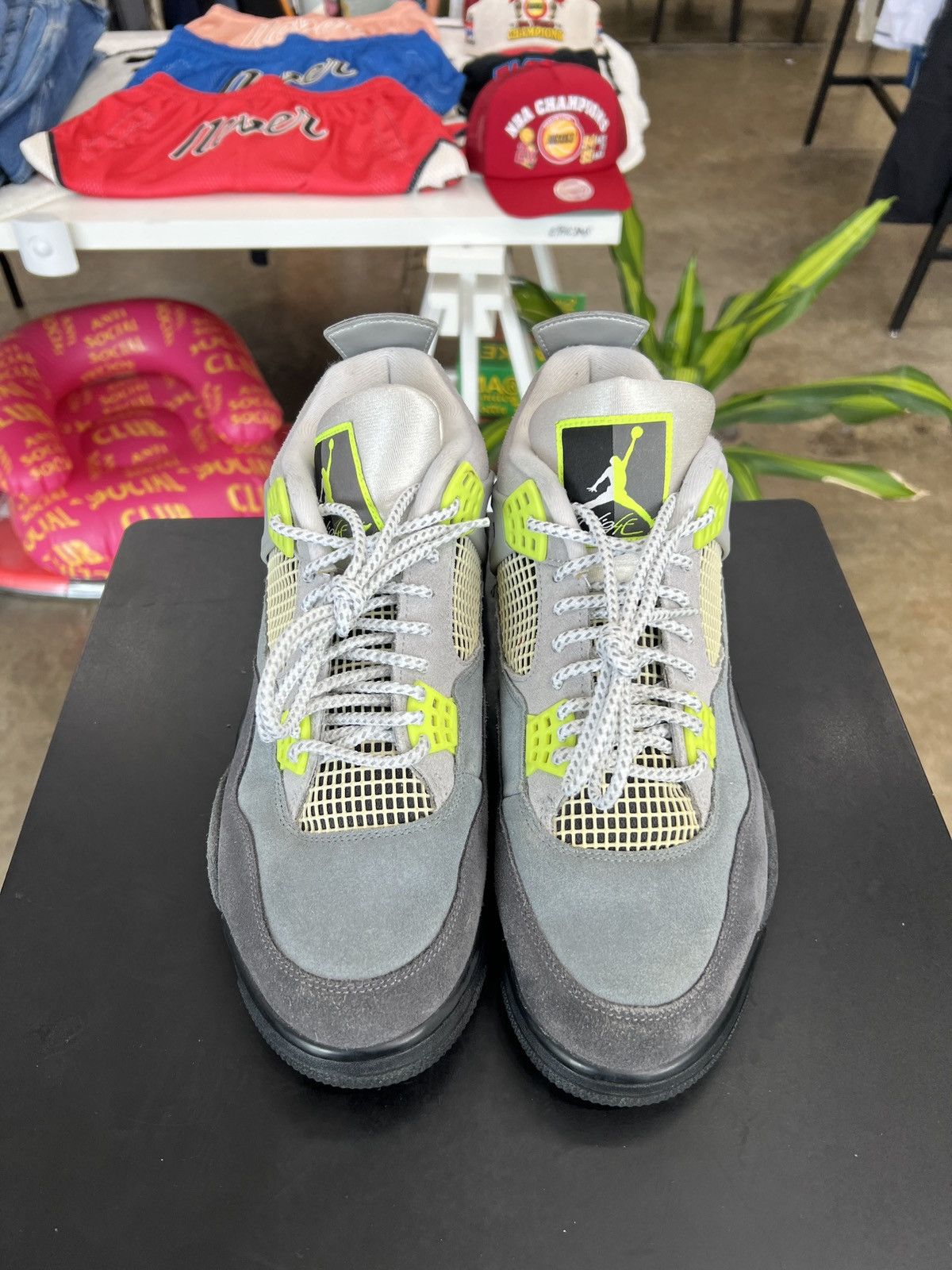 Jordan Brand Air Jordan 4 SE 95 Neon Sz. 12 (2020) Size US 12 / EU 45 - 2 Thumbnail